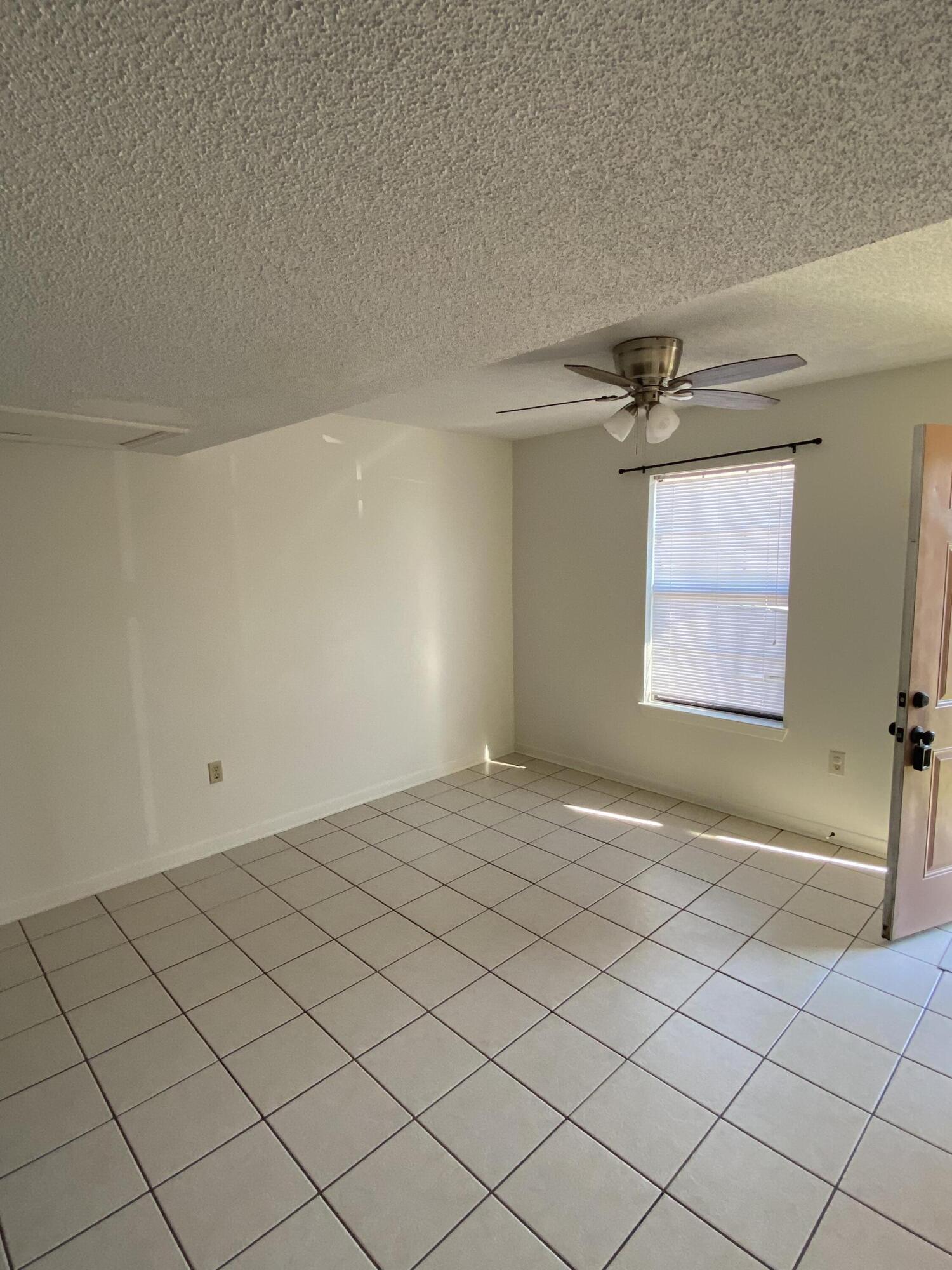 VIKING MANOR PH 1 - Residential Lease