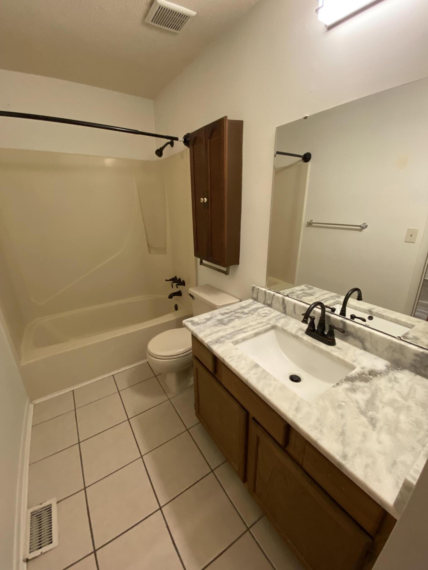 VIKING MANOR PH 1 - Residential Lease