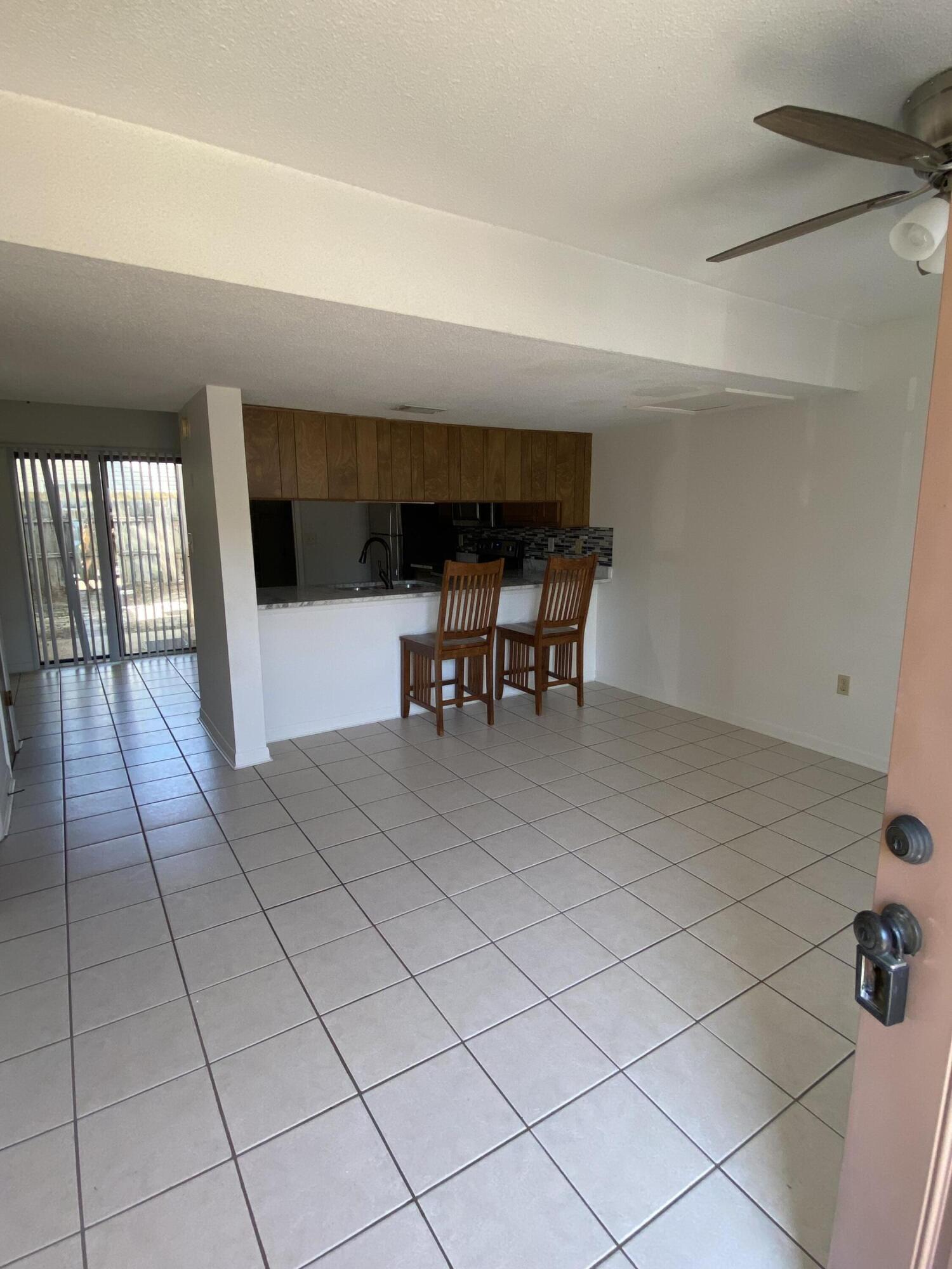 VIKING MANOR PH 1 - Residential Lease