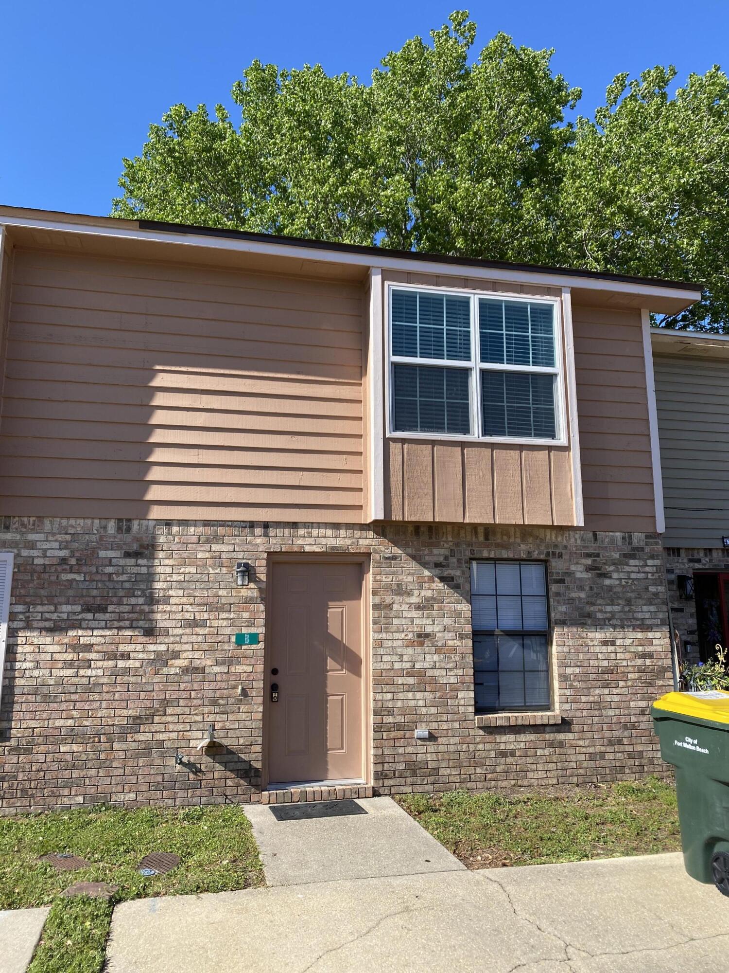 VIKING MANOR PH 1 - Residential Lease