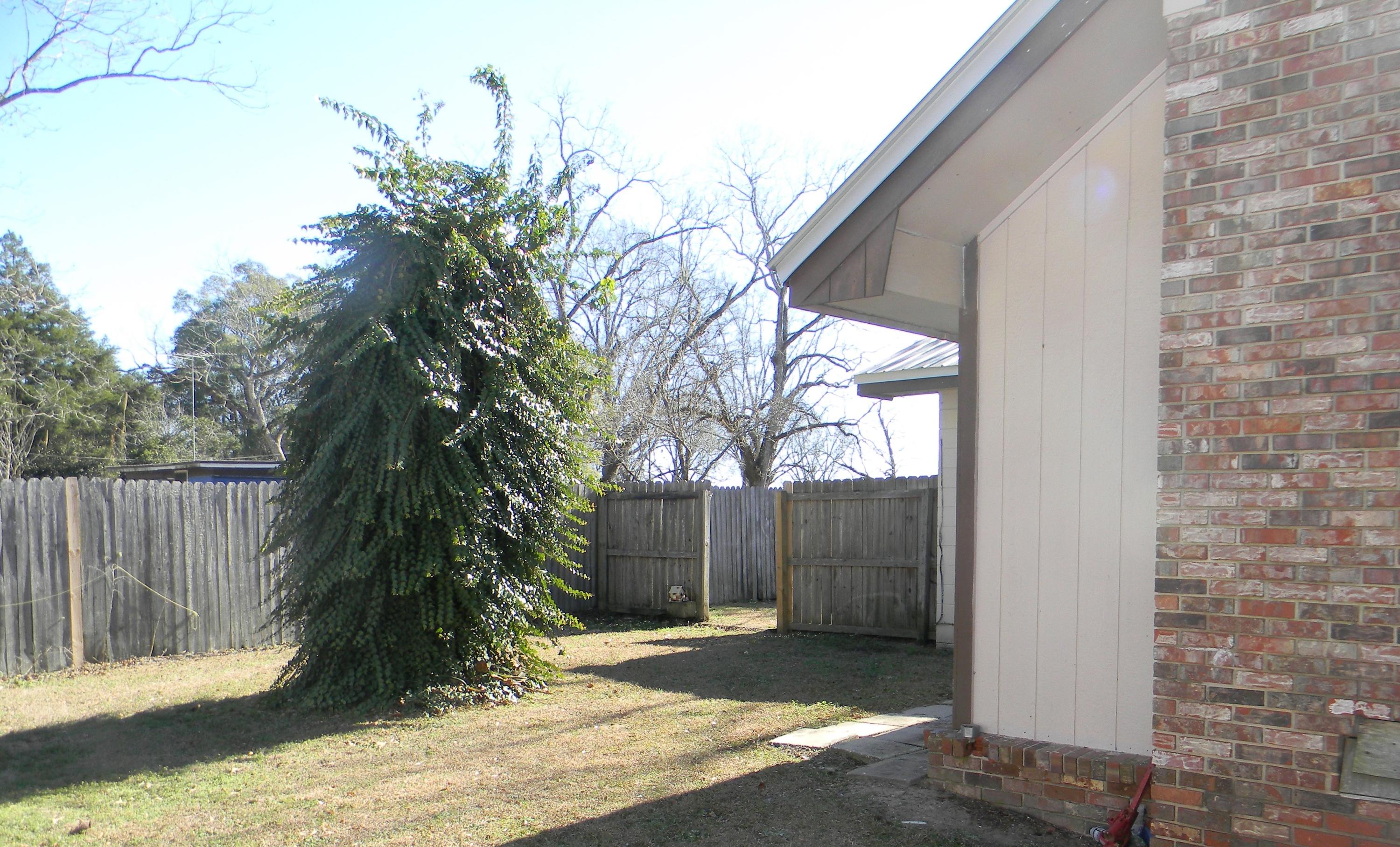 NO RECORDED SUBDIVISION - Residential