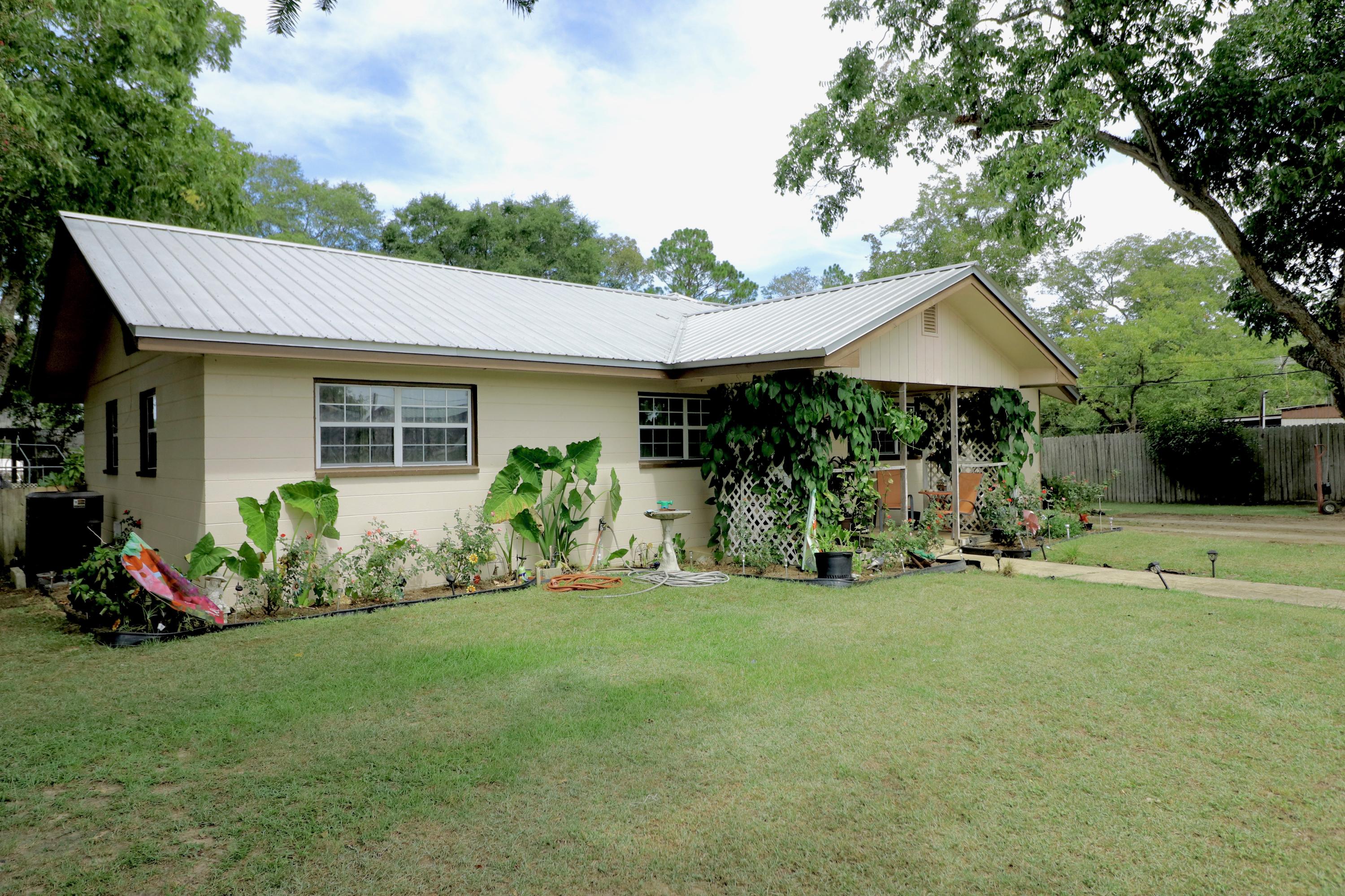 NO RECORDED SUBDIVISION - Residential