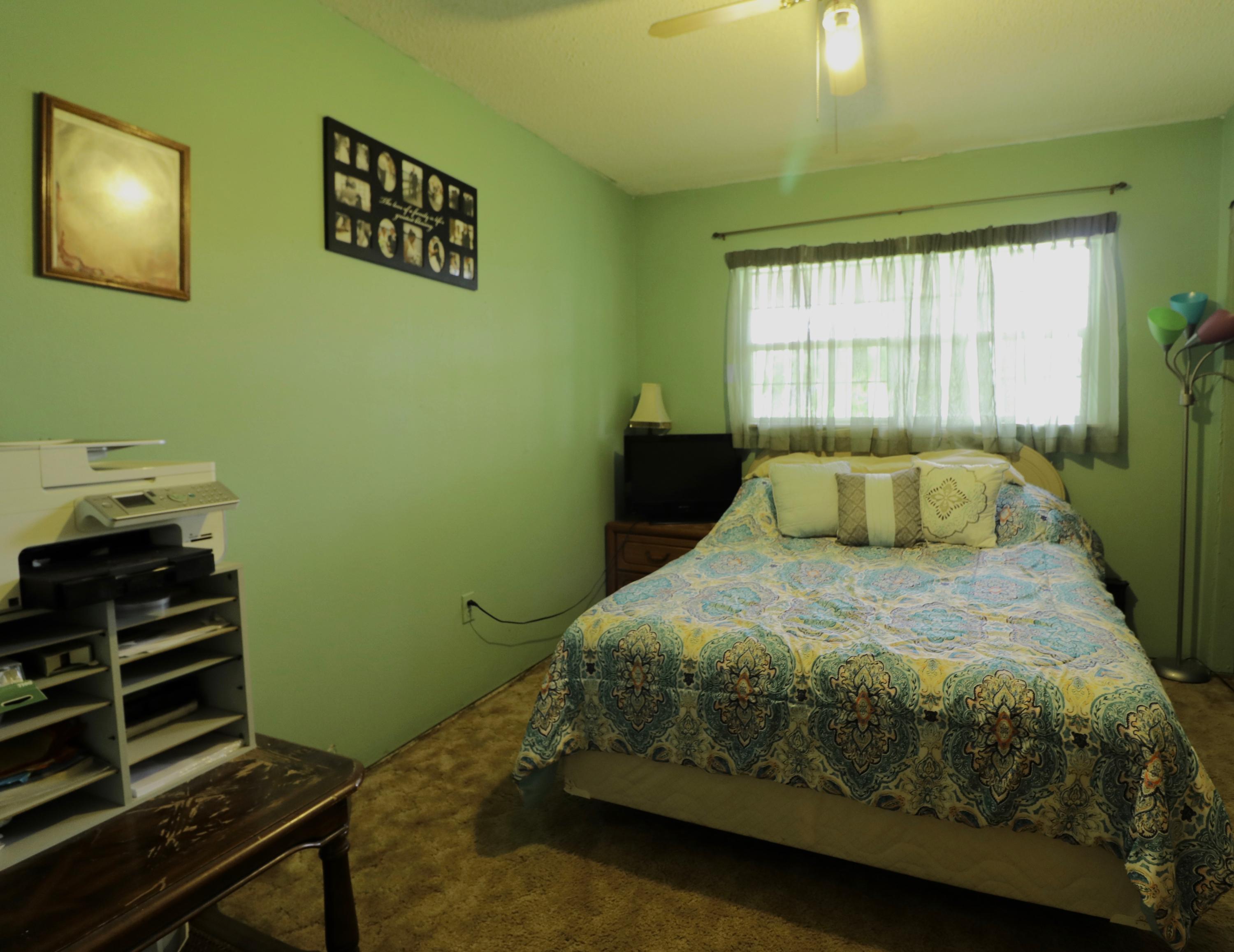 NO RECORDED SUBDIVISION - Residential