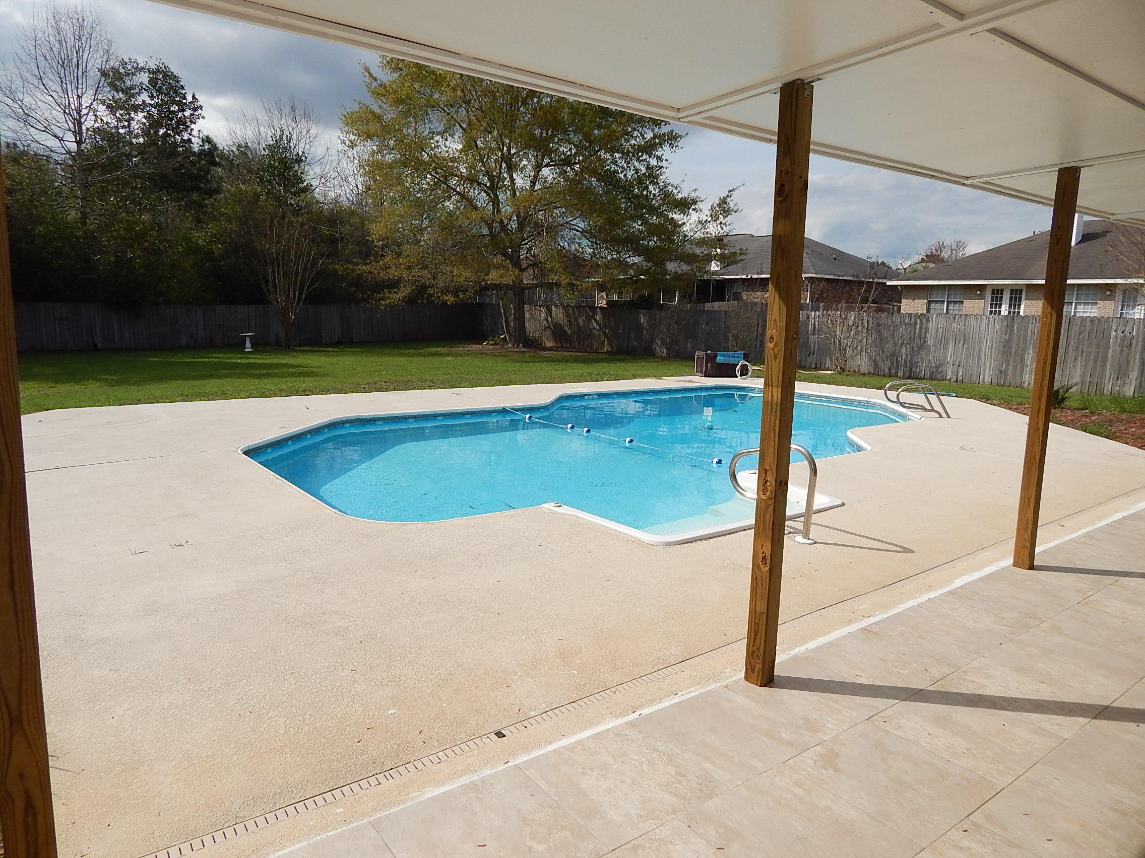 CHEROKEE BEND S/D - Residential