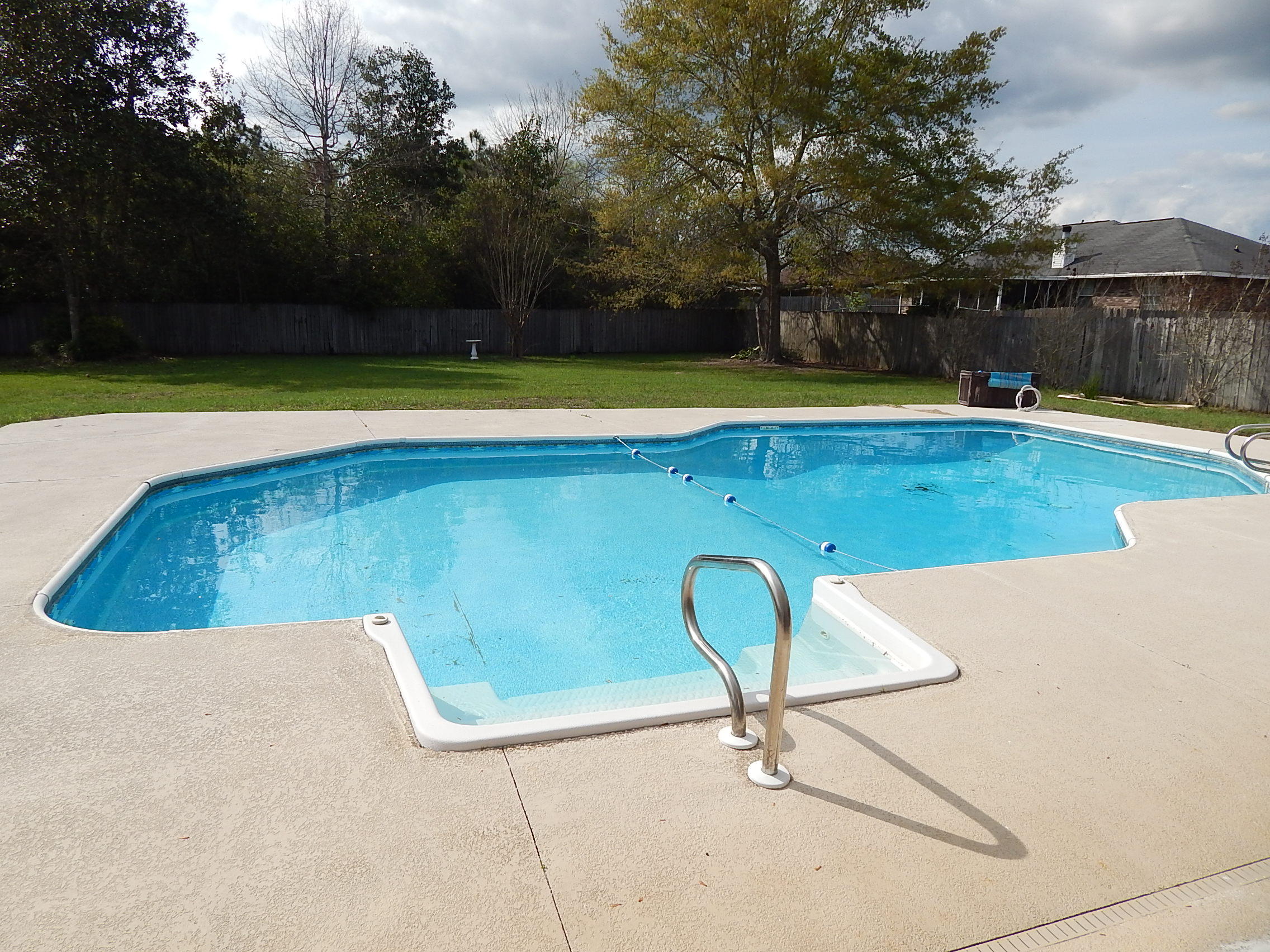 CHEROKEE BEND S/D - Residential