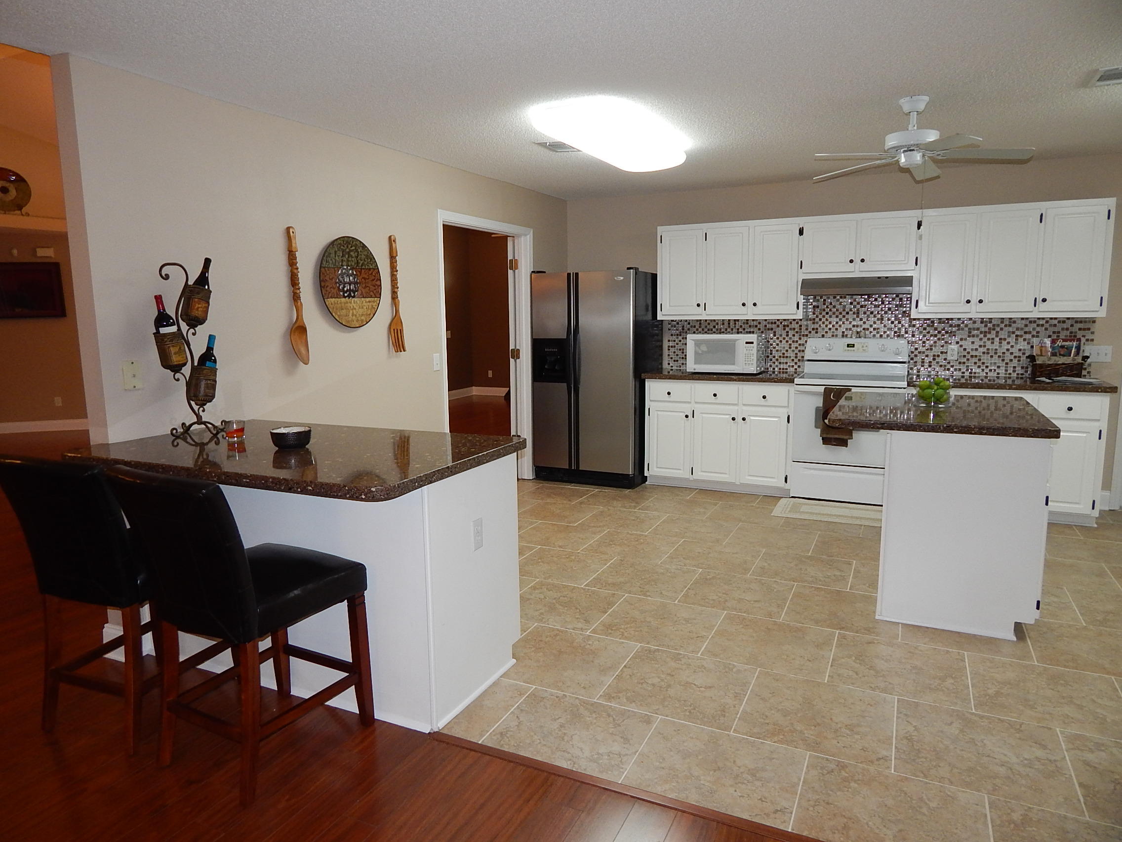 CHEROKEE BEND S/D - Residential