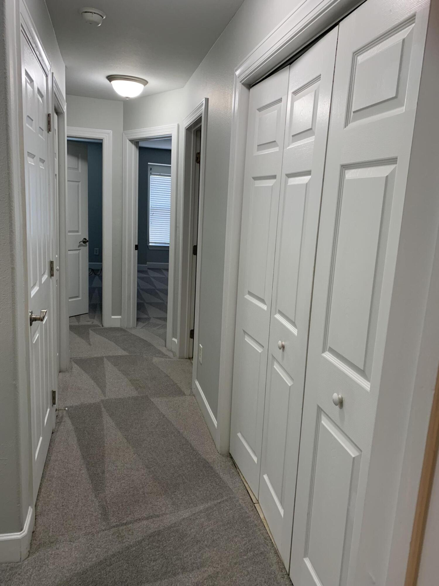 EAGLE BAY - Residential Lease