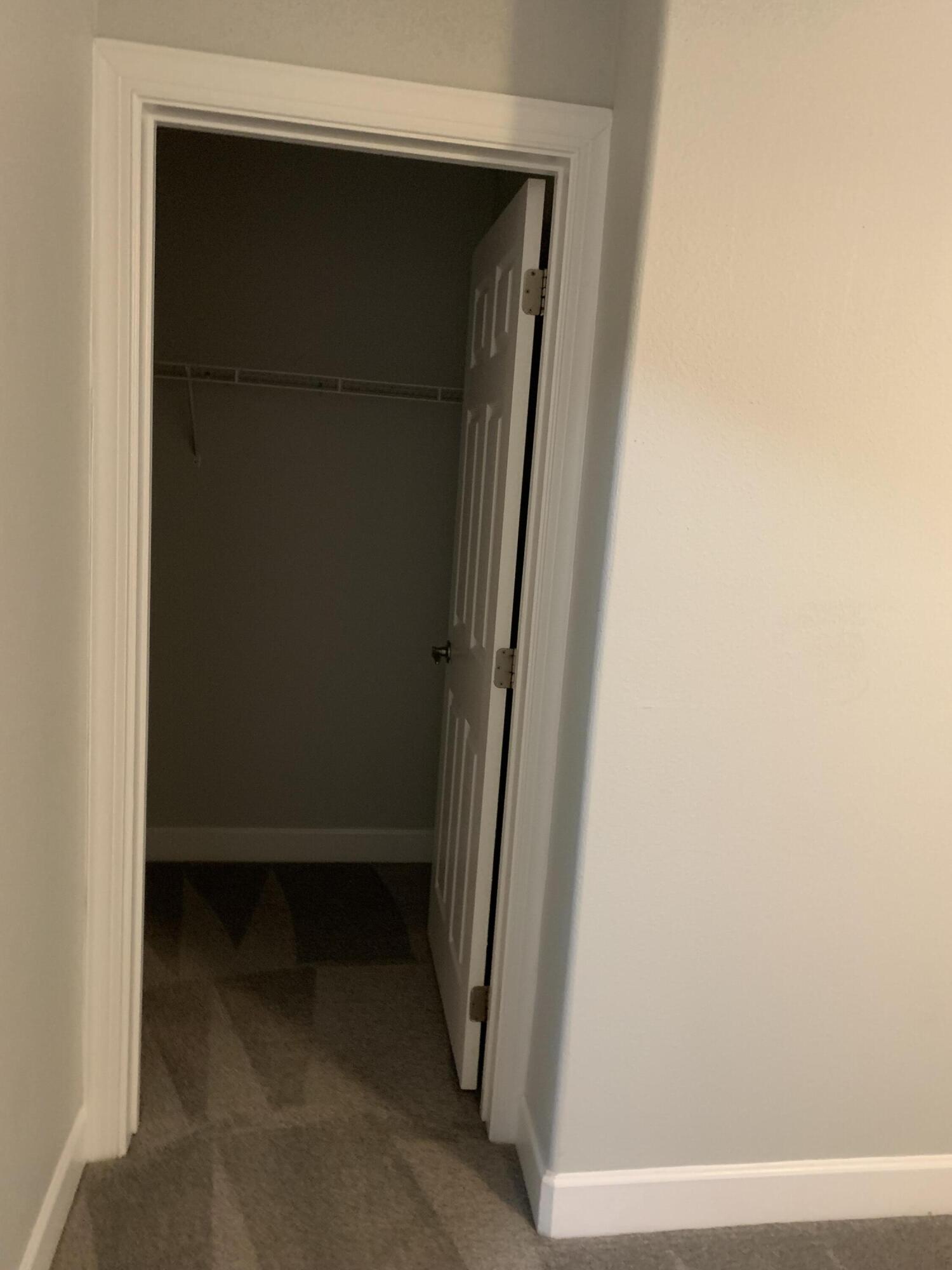 EAGLE BAY - Residential Lease