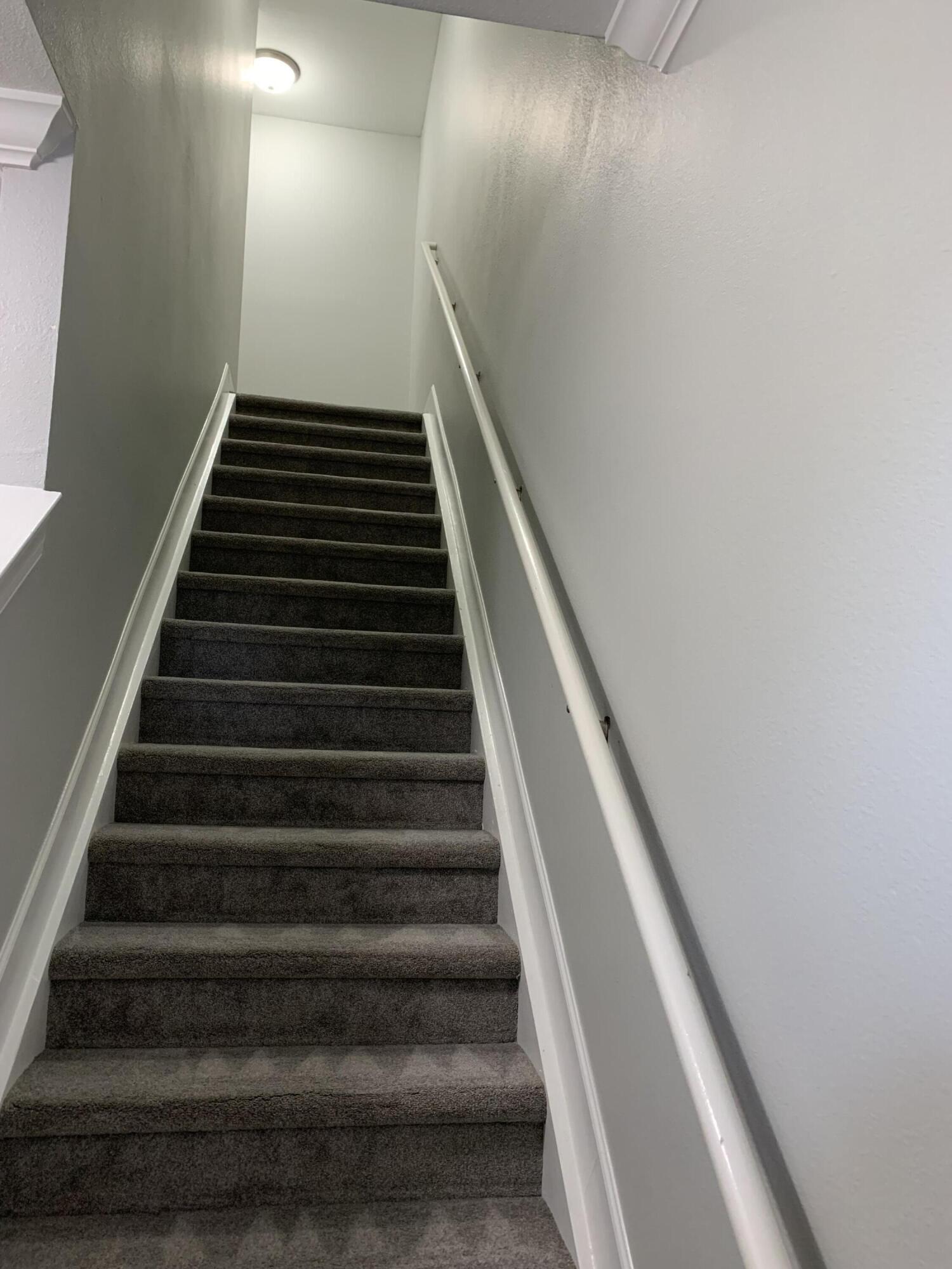 EAGLE BAY - Residential Lease