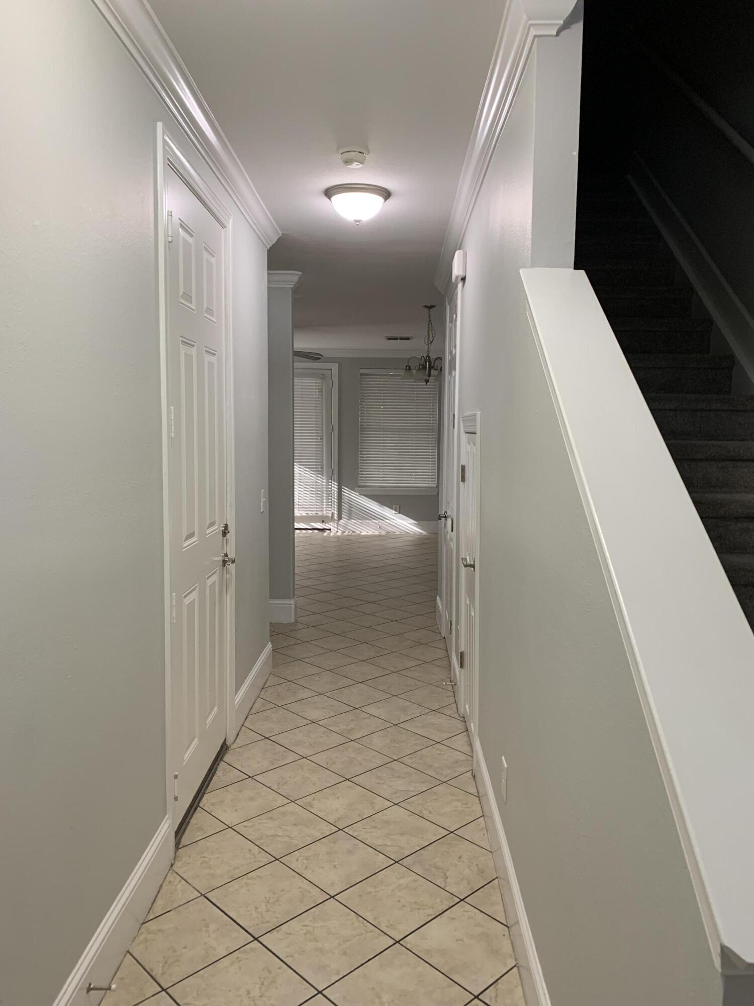 EAGLE BAY - Residential Lease