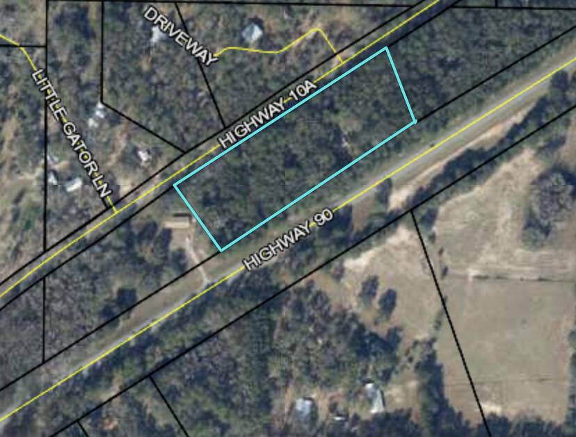 Calling all investors! This lot is 3.5 acres in Ponce de Leon. This lot and home boasts loads of potential with the right amount of TLC. Cash Only Buyers. Home is As-Is, Seller will not make any repairs.