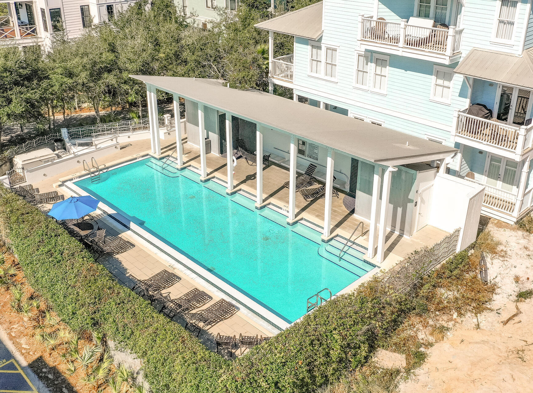SUMMER'S EDGE - Residential