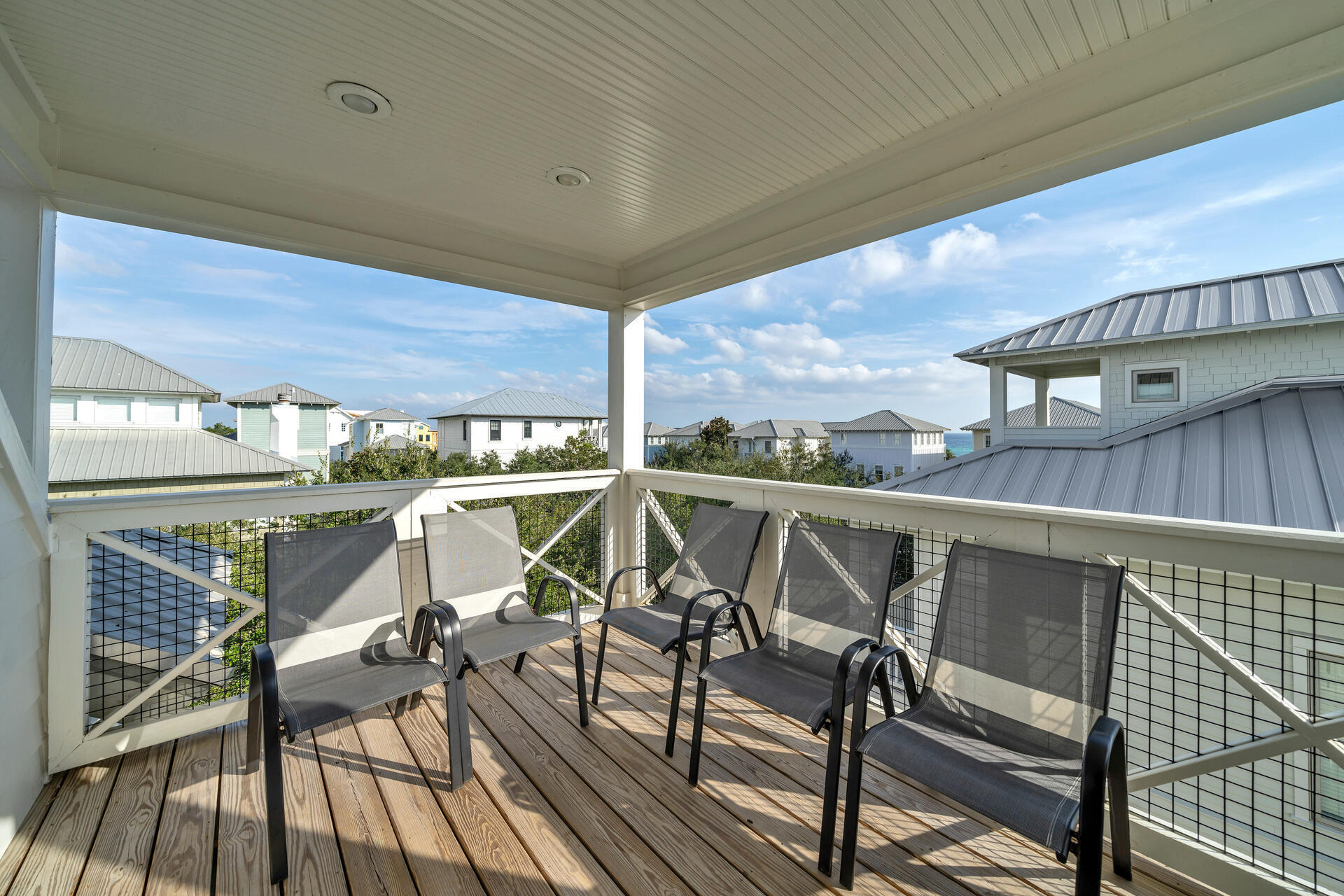 SUMMER'S EDGE - Residential