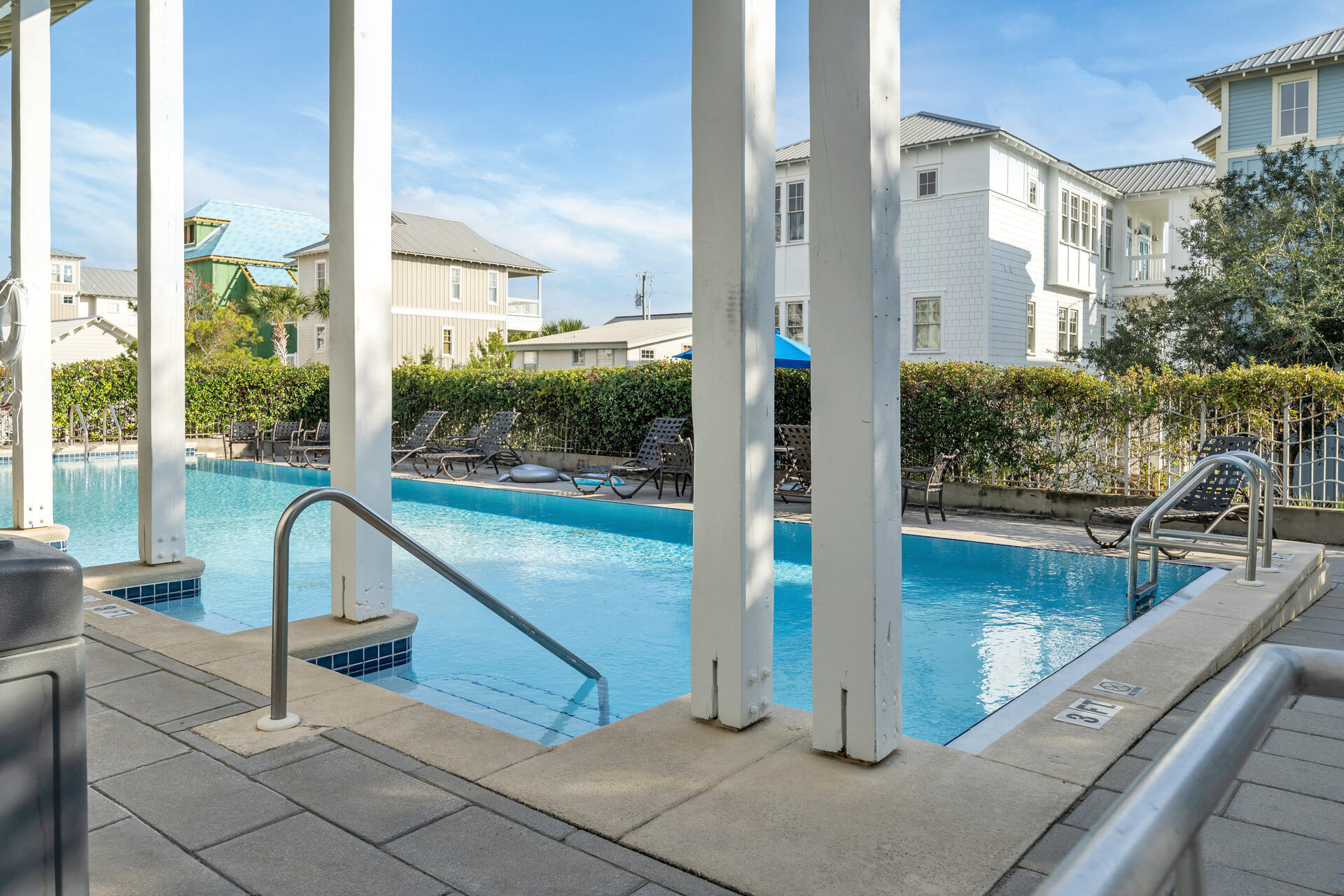 SUMMER'S EDGE - Residential