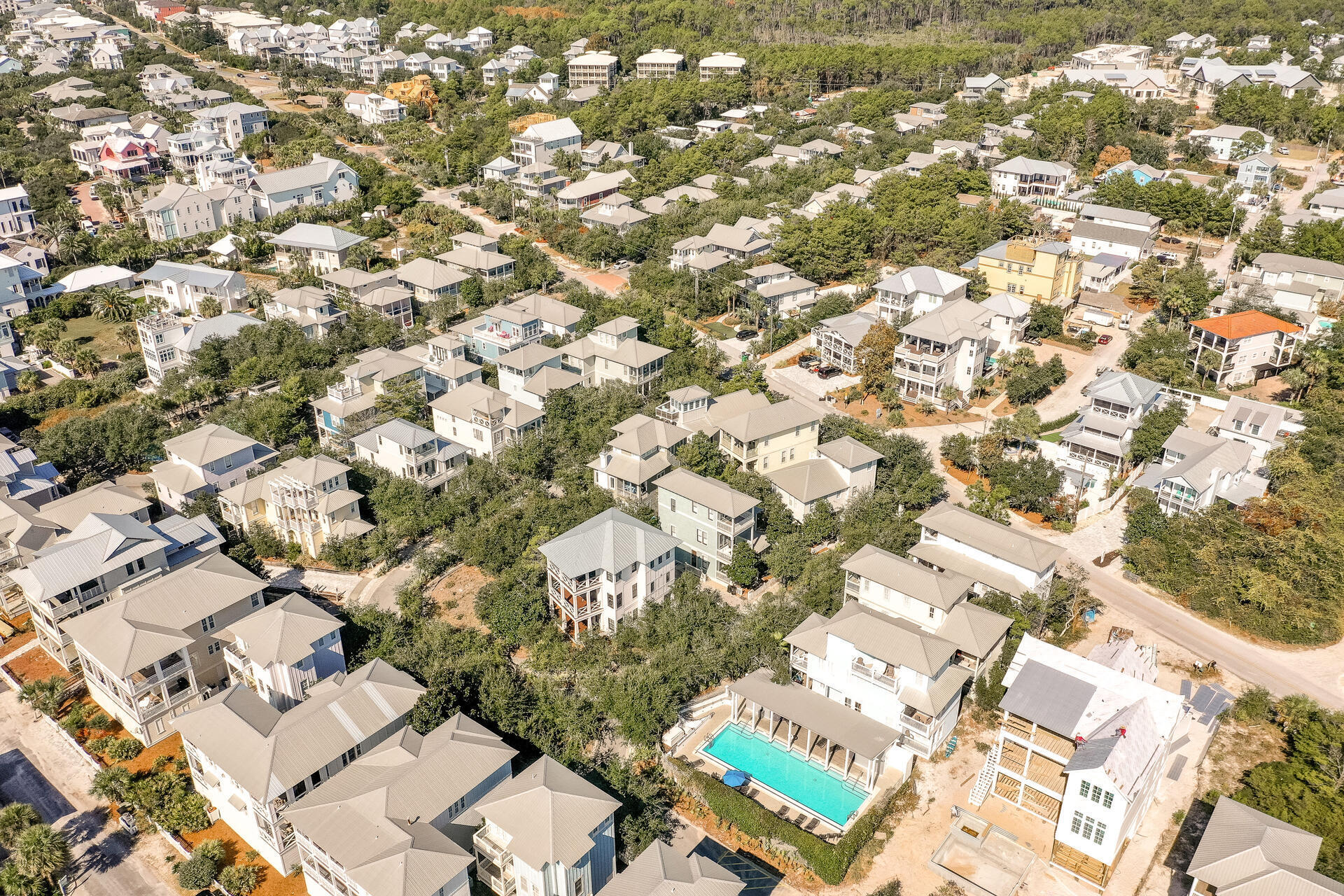 SUMMER'S EDGE - Residential