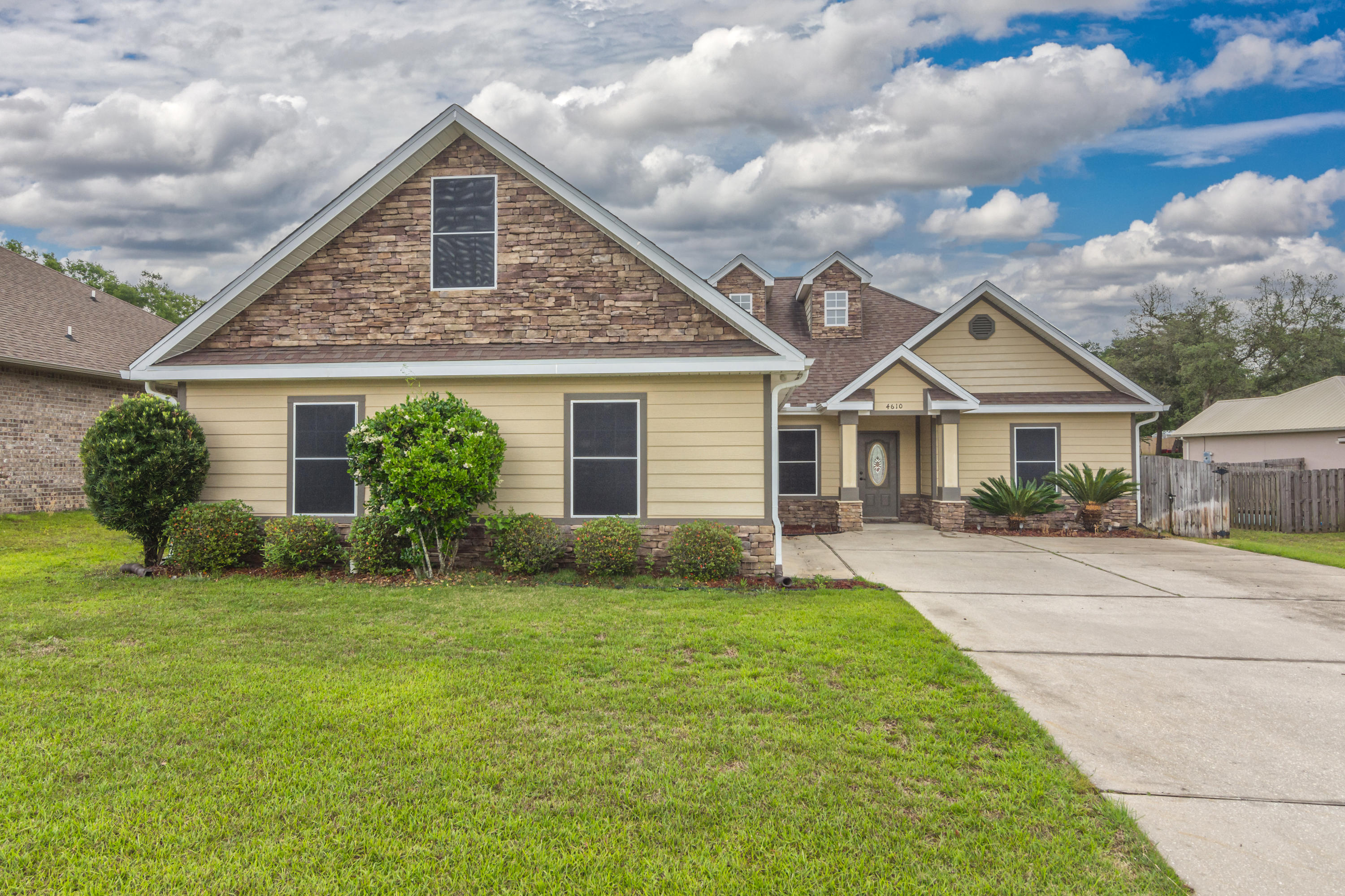 DUGGAN POND ESTATES - Residential