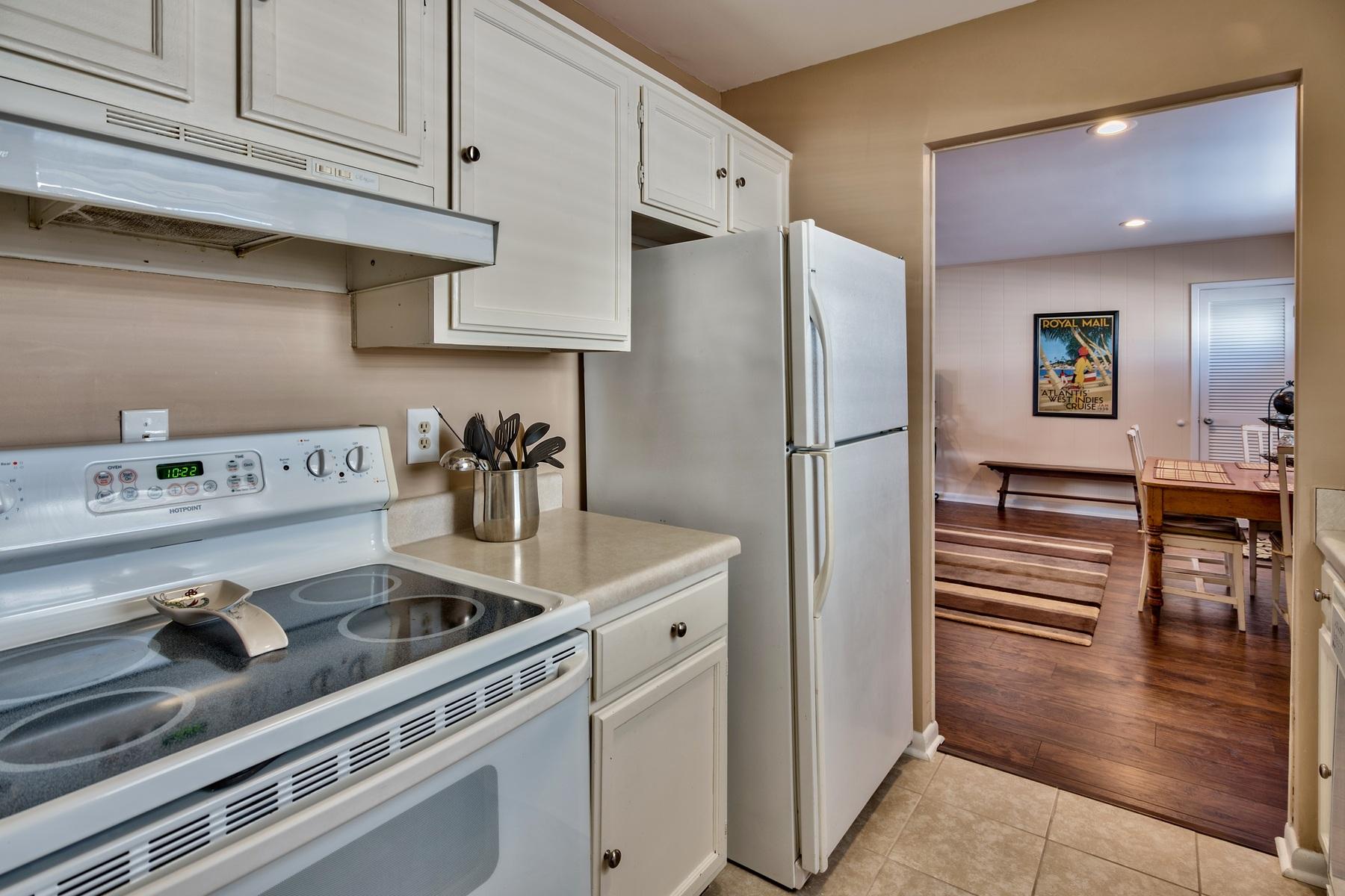 CRYSTAL BEACH - Residential