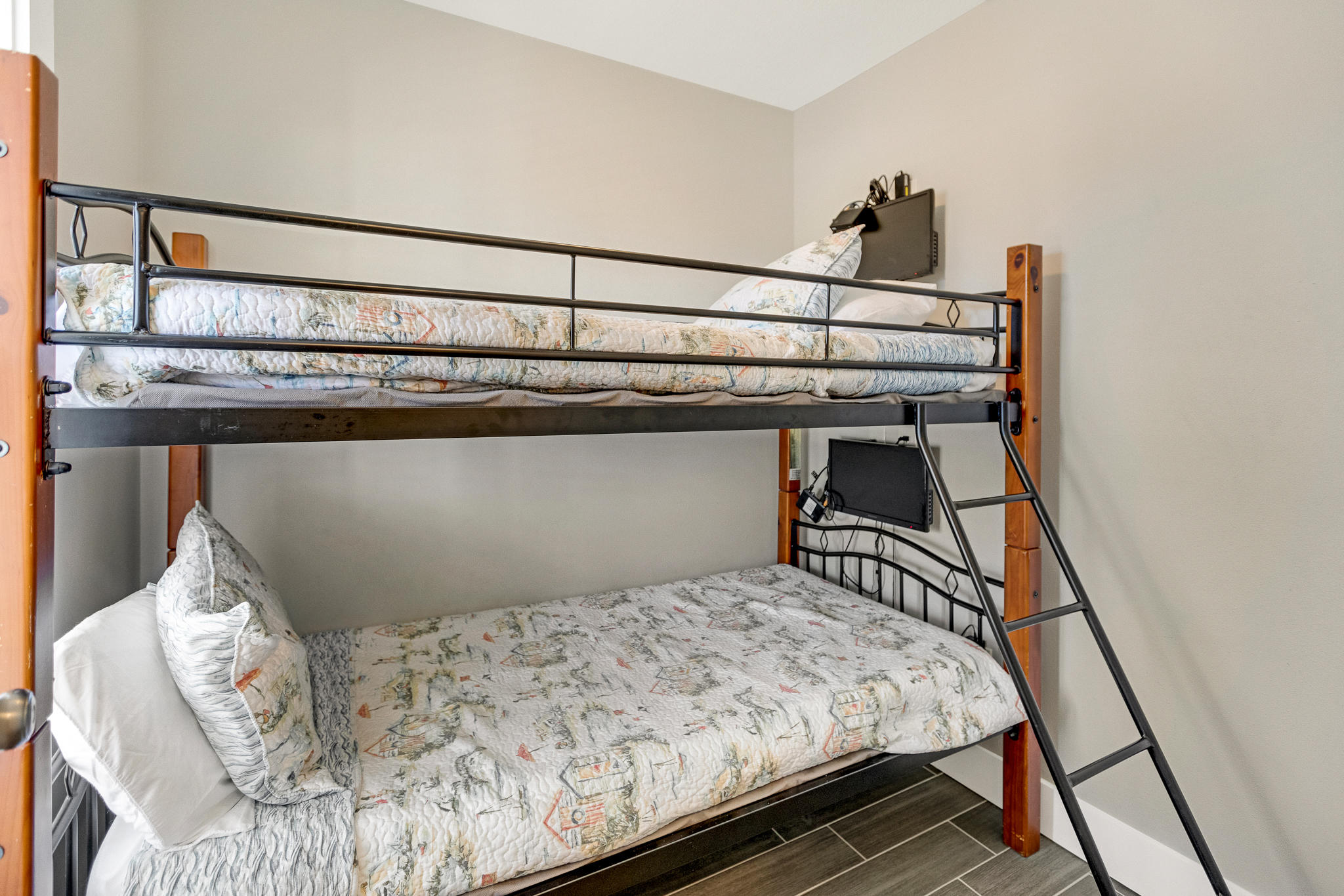 CIBONEY CONDO - Residential