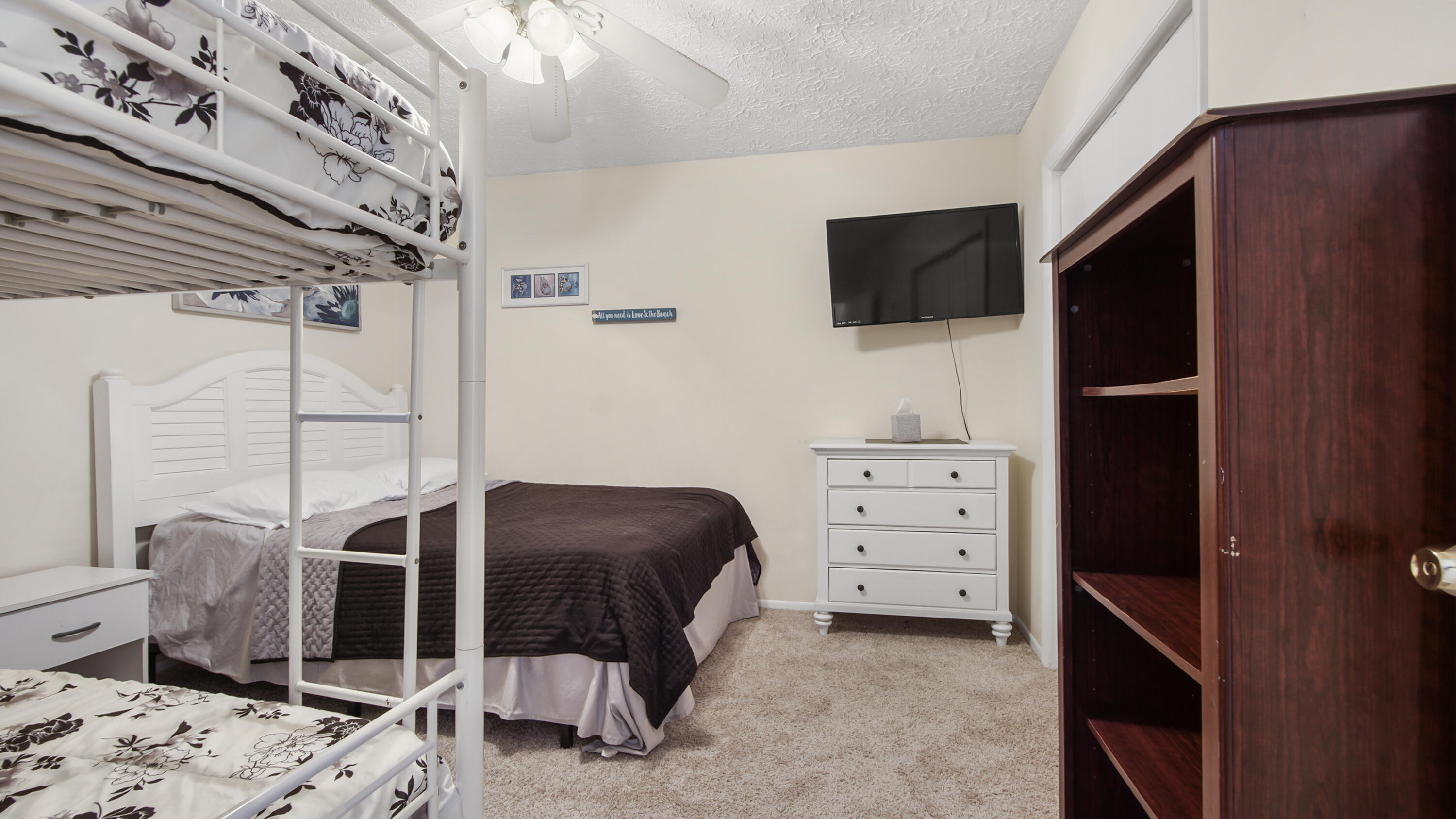 Grand Lagoon Cove Condominium - Residential