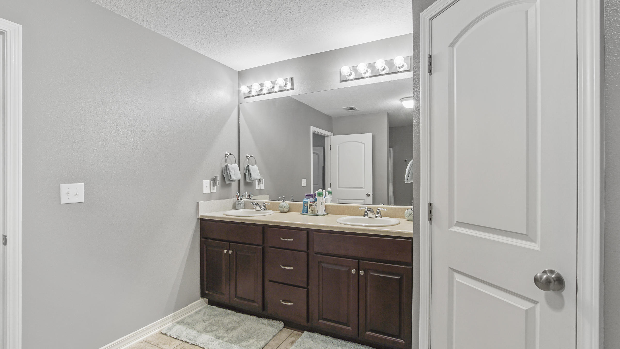 OAKWOOD HILLS UNIT 1 - Residential
