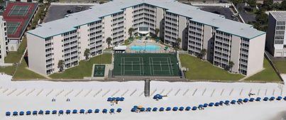 HOLIDAY SURF & RACQUET CLUB - Residential