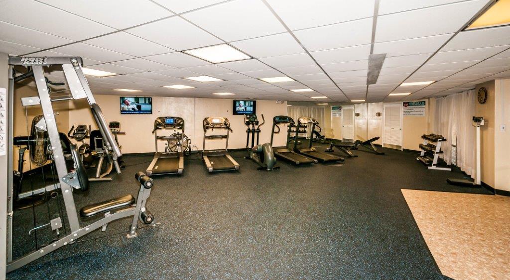 HOLIDAY SURF & RACQUET CLUB - Residential