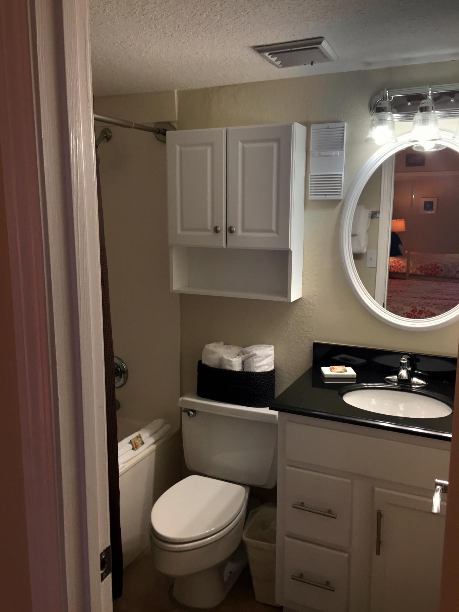 HOLIDAY SURF & RACQUET CLUB - Residential