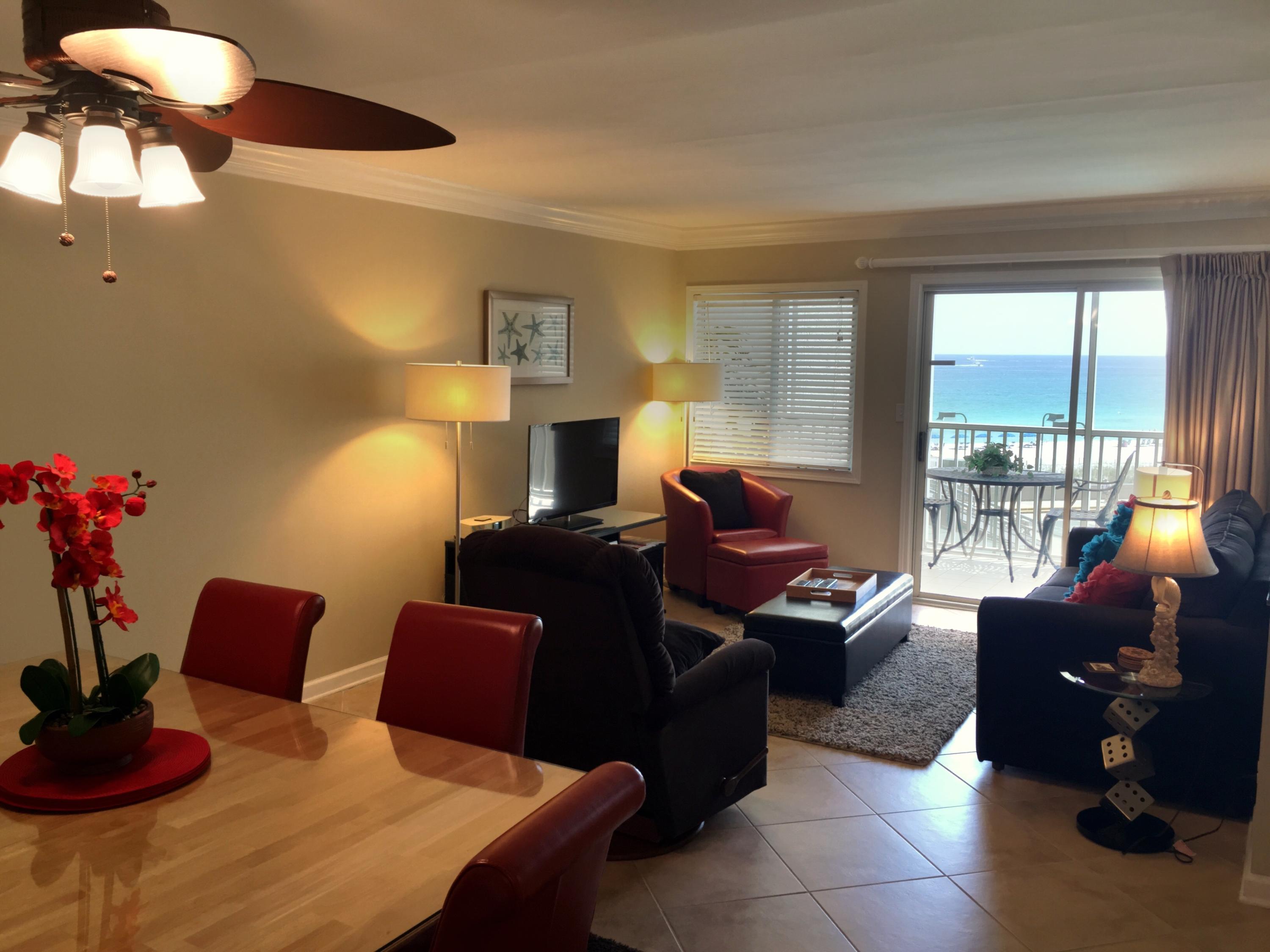 HOLIDAY SURF & RACQUET CLUB - Residential