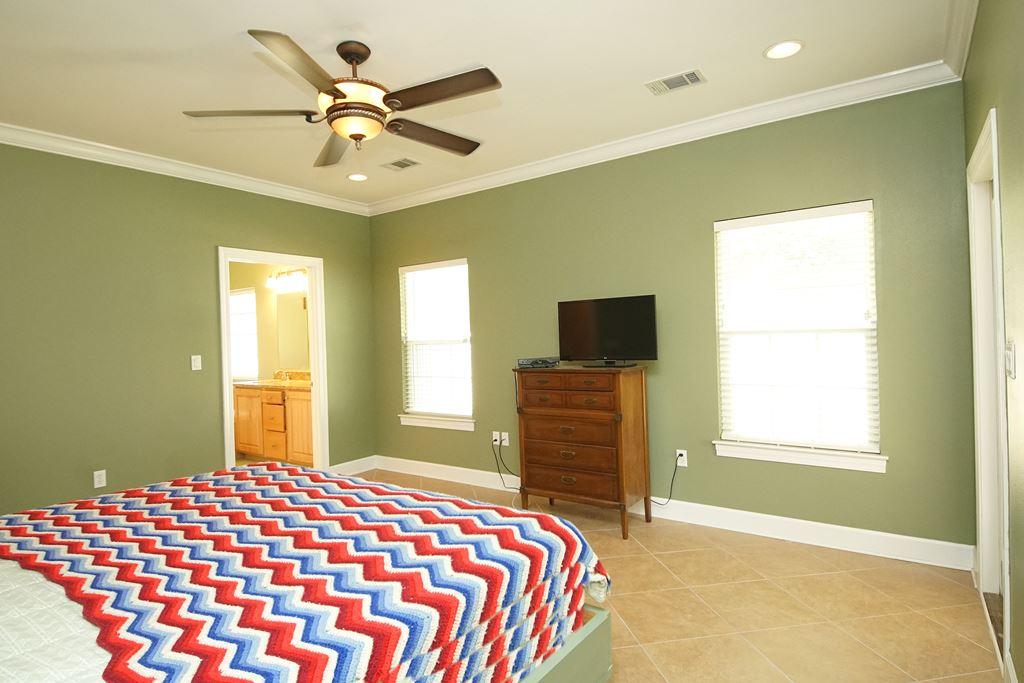 VILLA TASSO TOWN OF - Residential