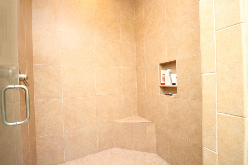 VILLA TASSO TOWN OF - Residential