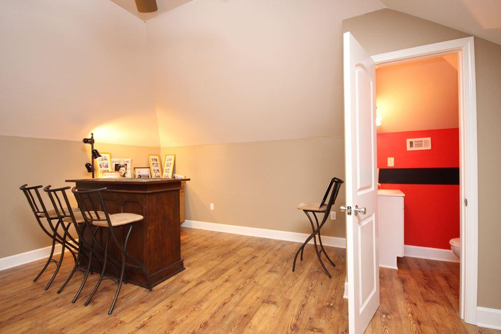 VILLA TASSO TOWN OF - Residential