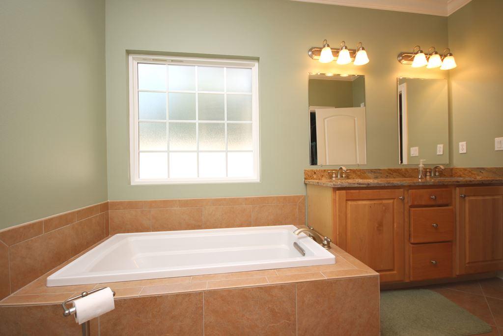 VILLA TASSO TOWN OF - Residential