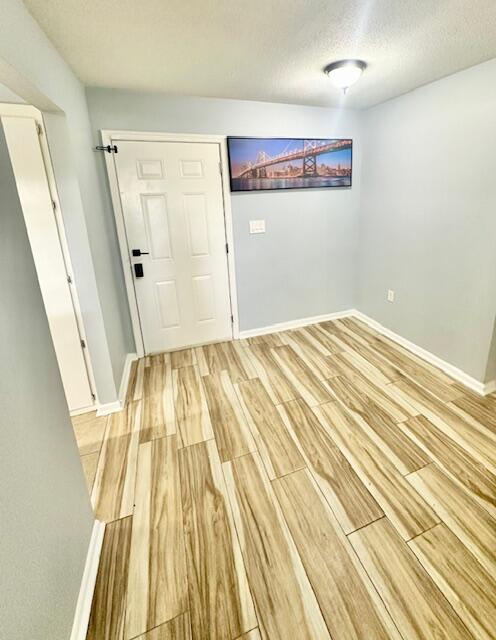 FAIR OAKS VILLAGE CONDO Bldg C Unit 5 - Residential Lease