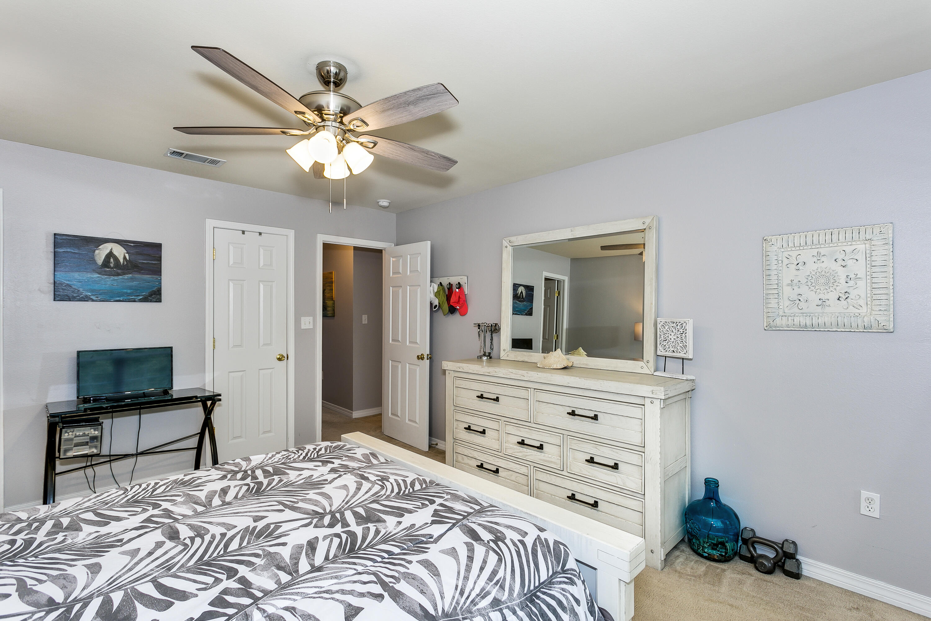 KINGS POINT - Residential