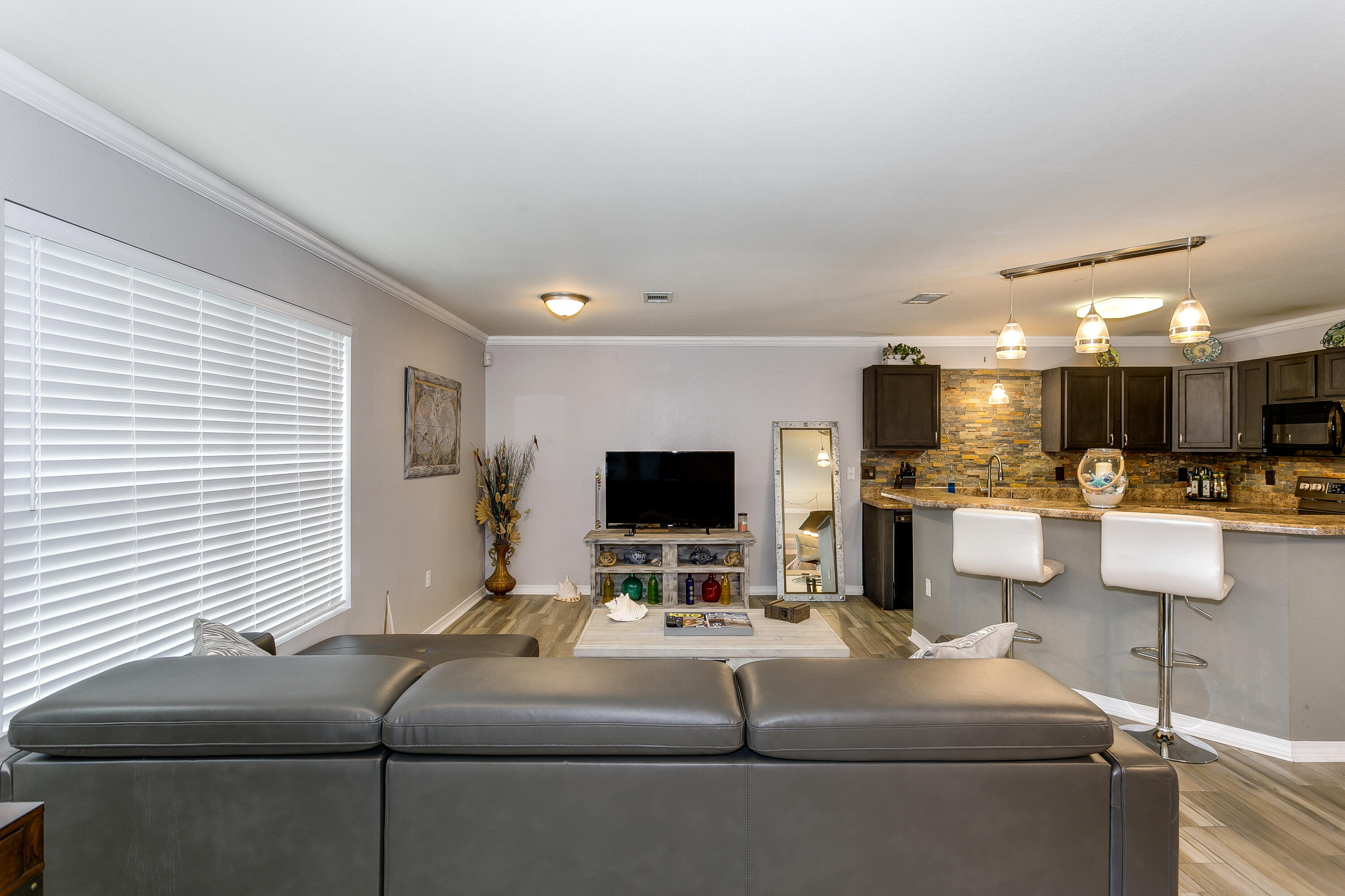 KINGS POINT - Residential