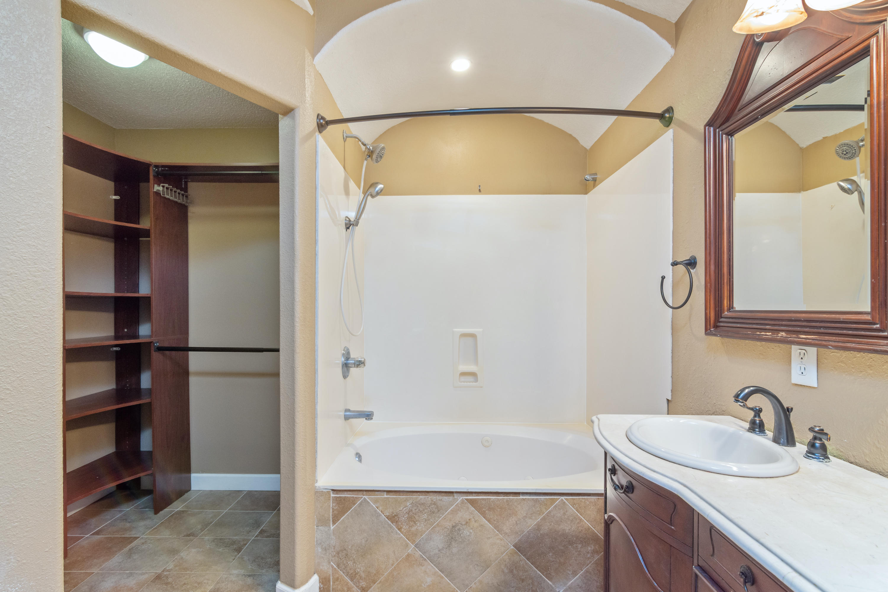 SOUTHGATE PH 3 - Residential