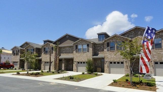 RESERVE POINTE - Residential