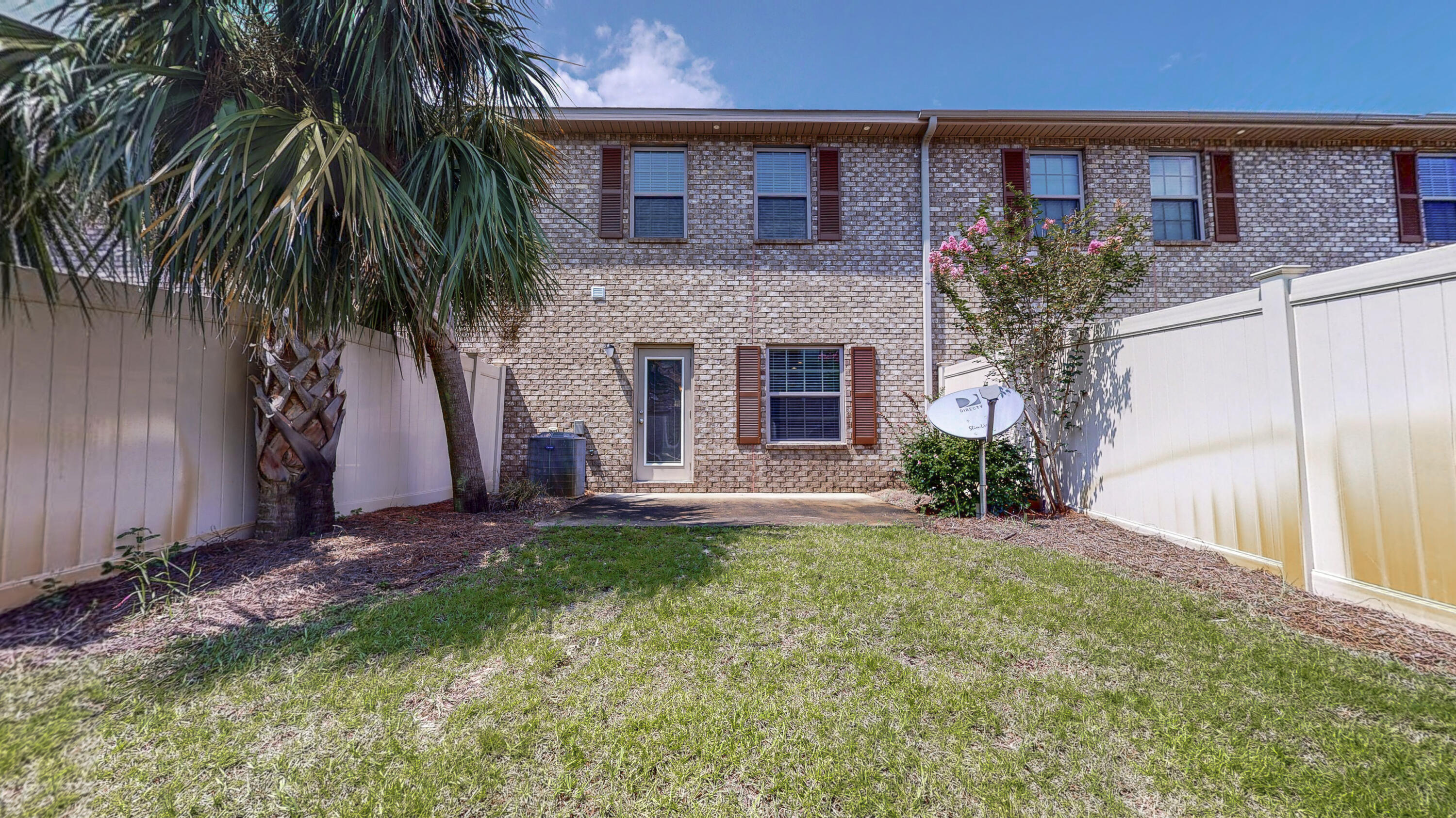 RESERVE POINTE - Residential