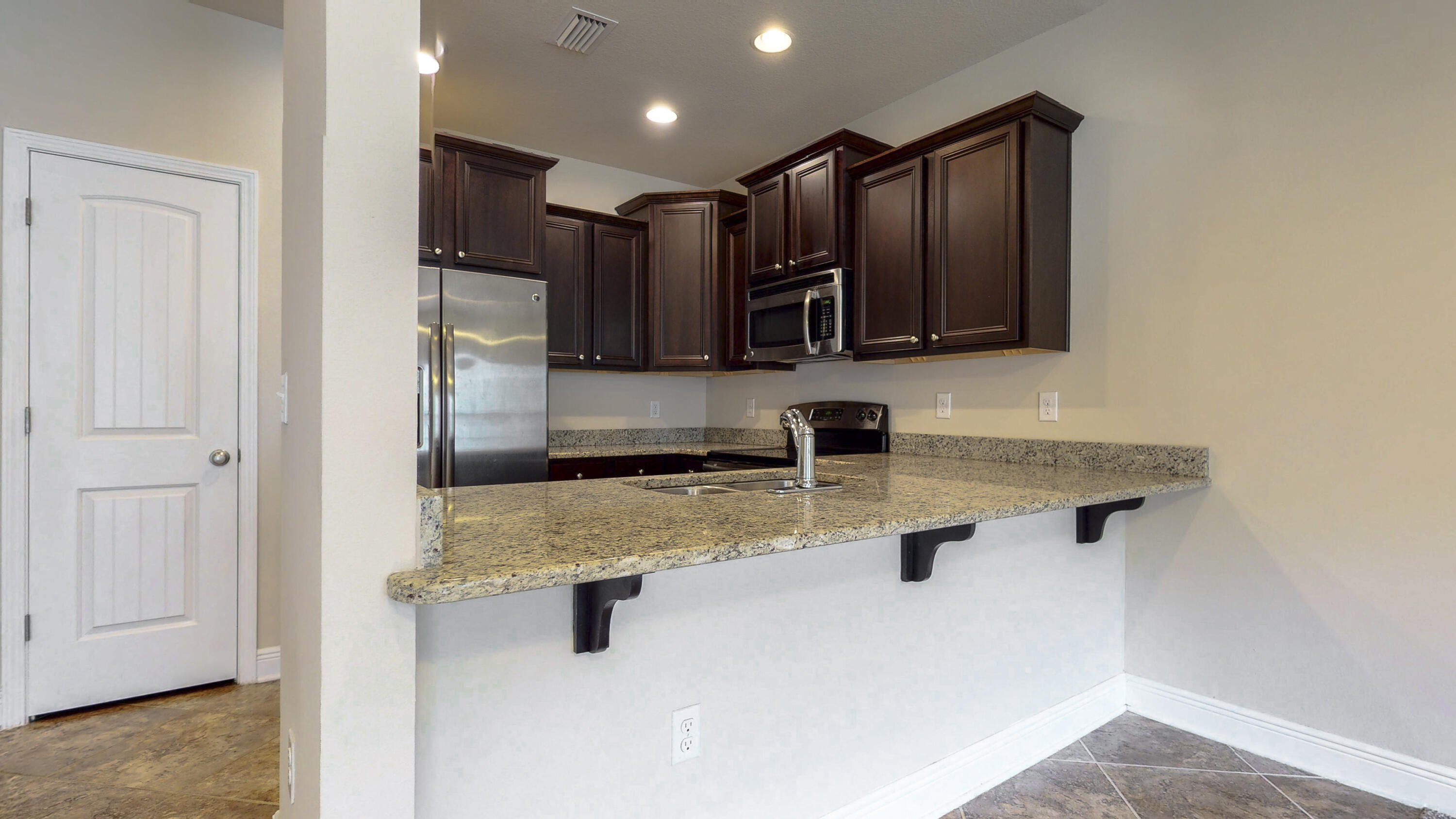 RESERVE POINTE - Residential
