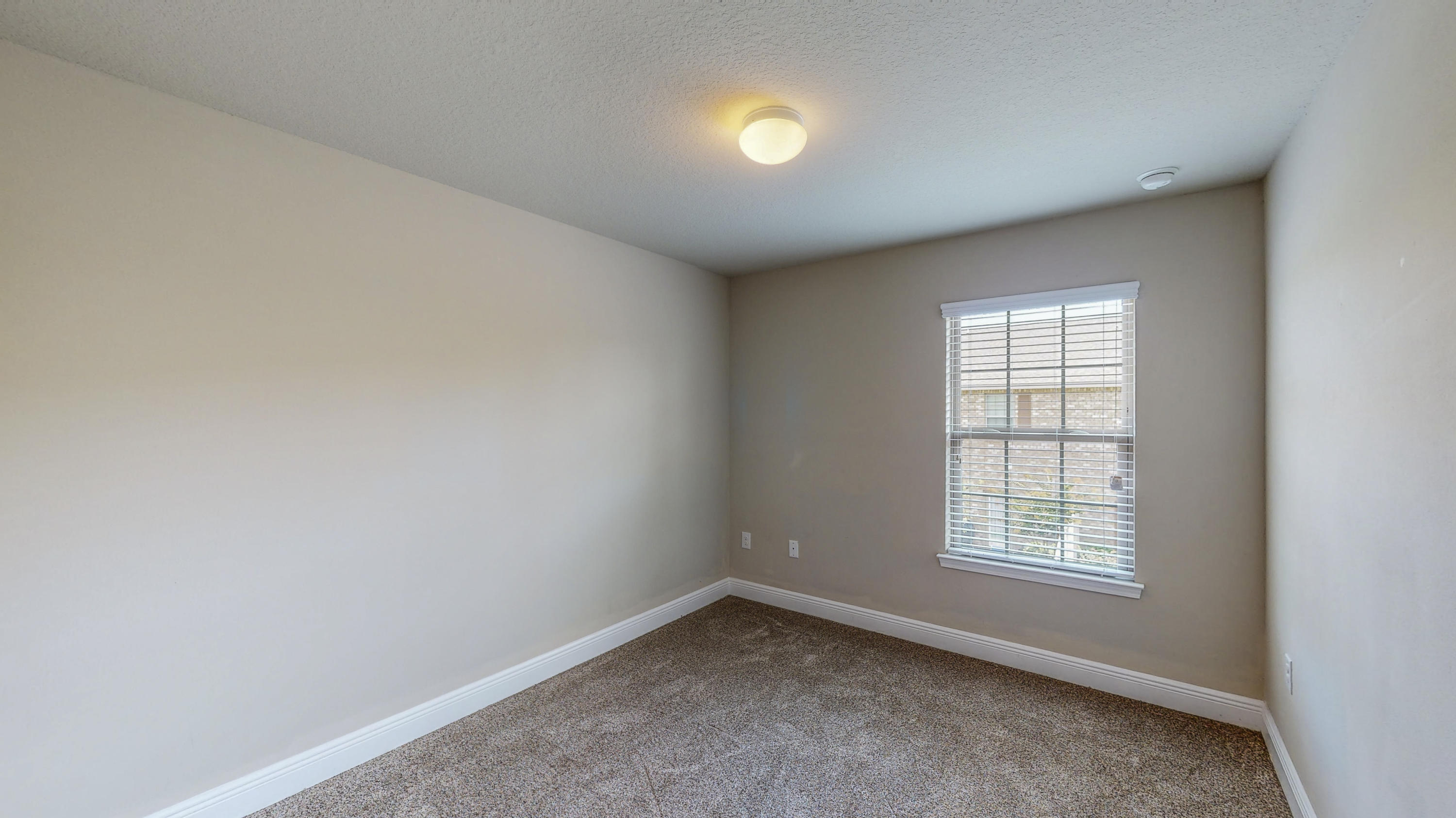 RESERVE POINTE - Residential