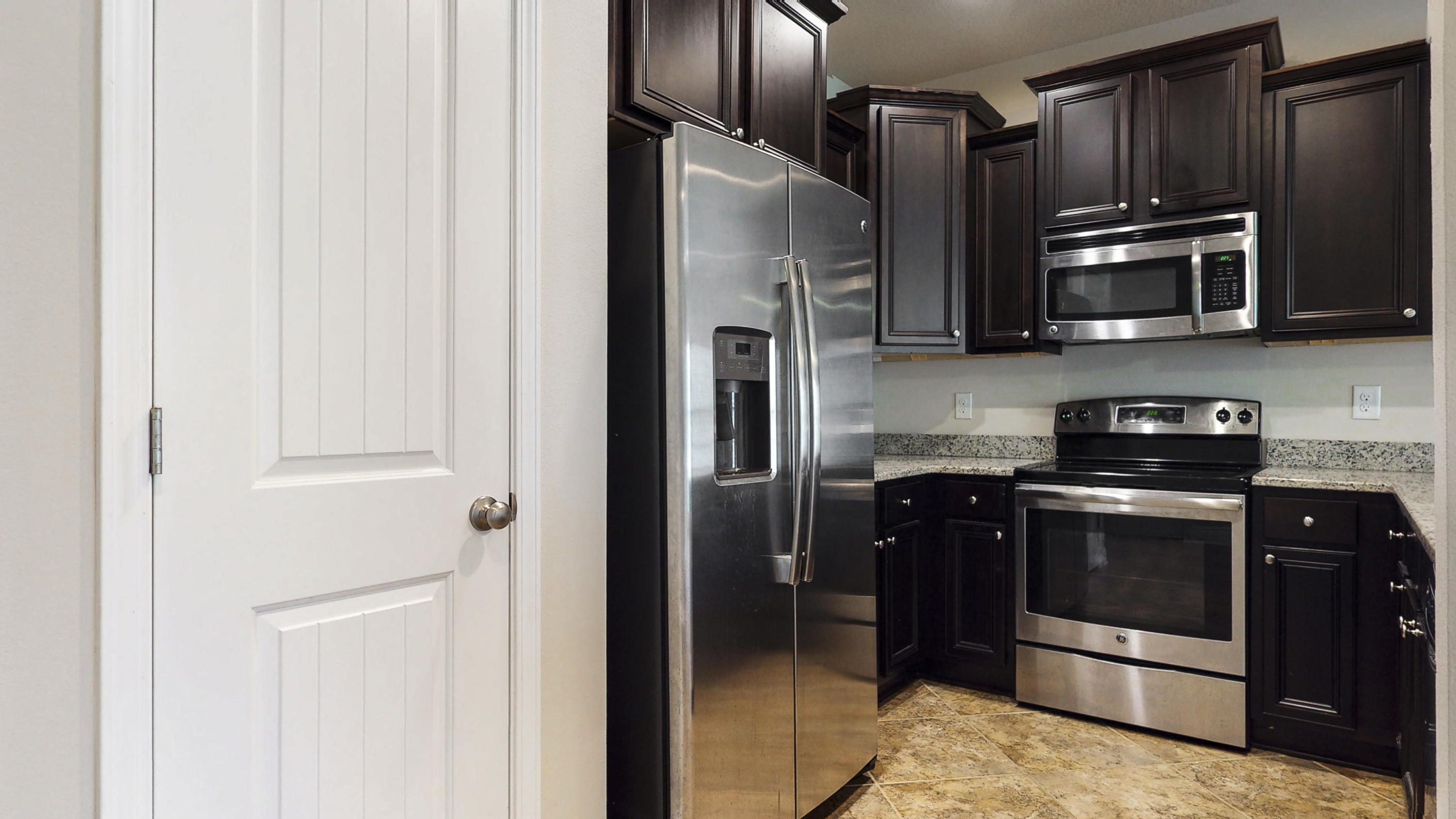 RESERVE POINTE - Residential
