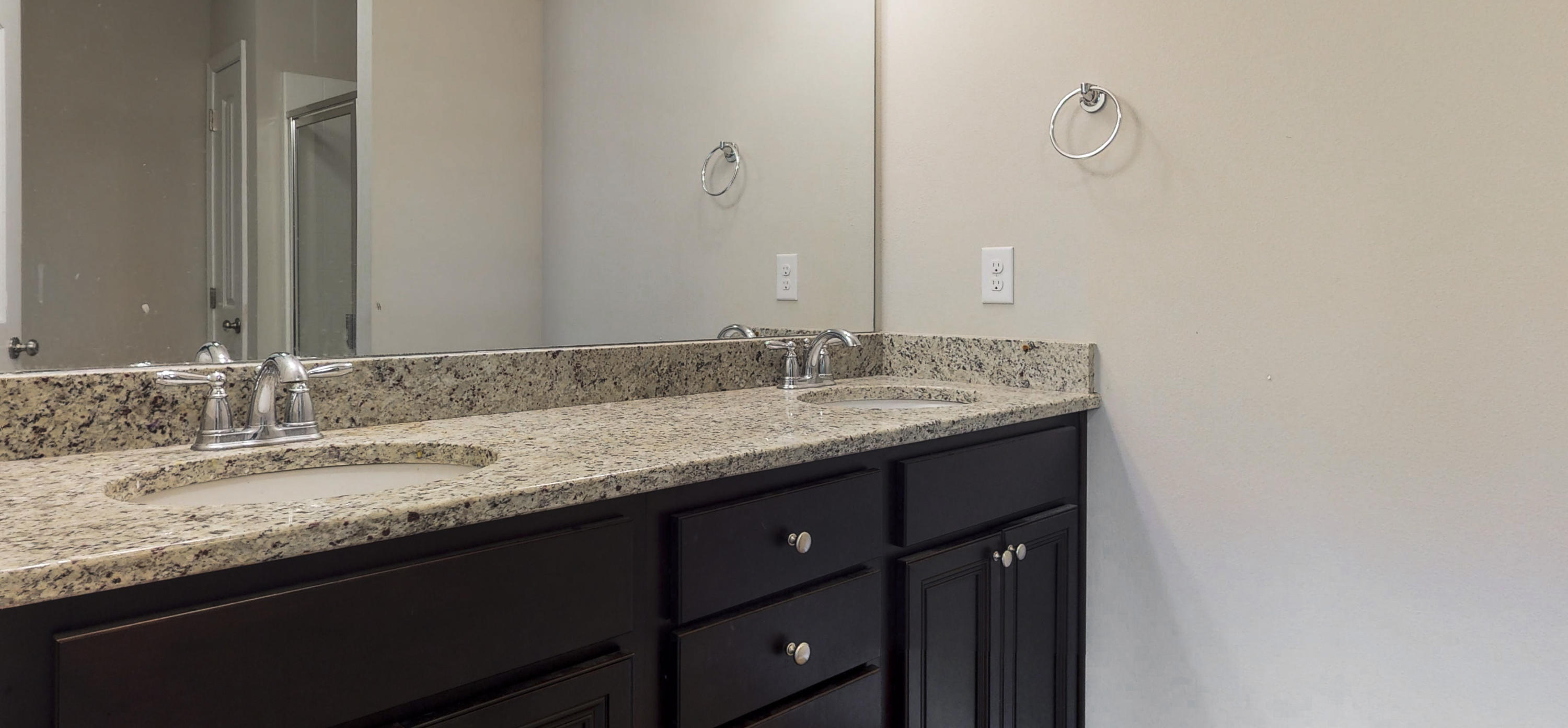 RESERVE POINTE - Residential