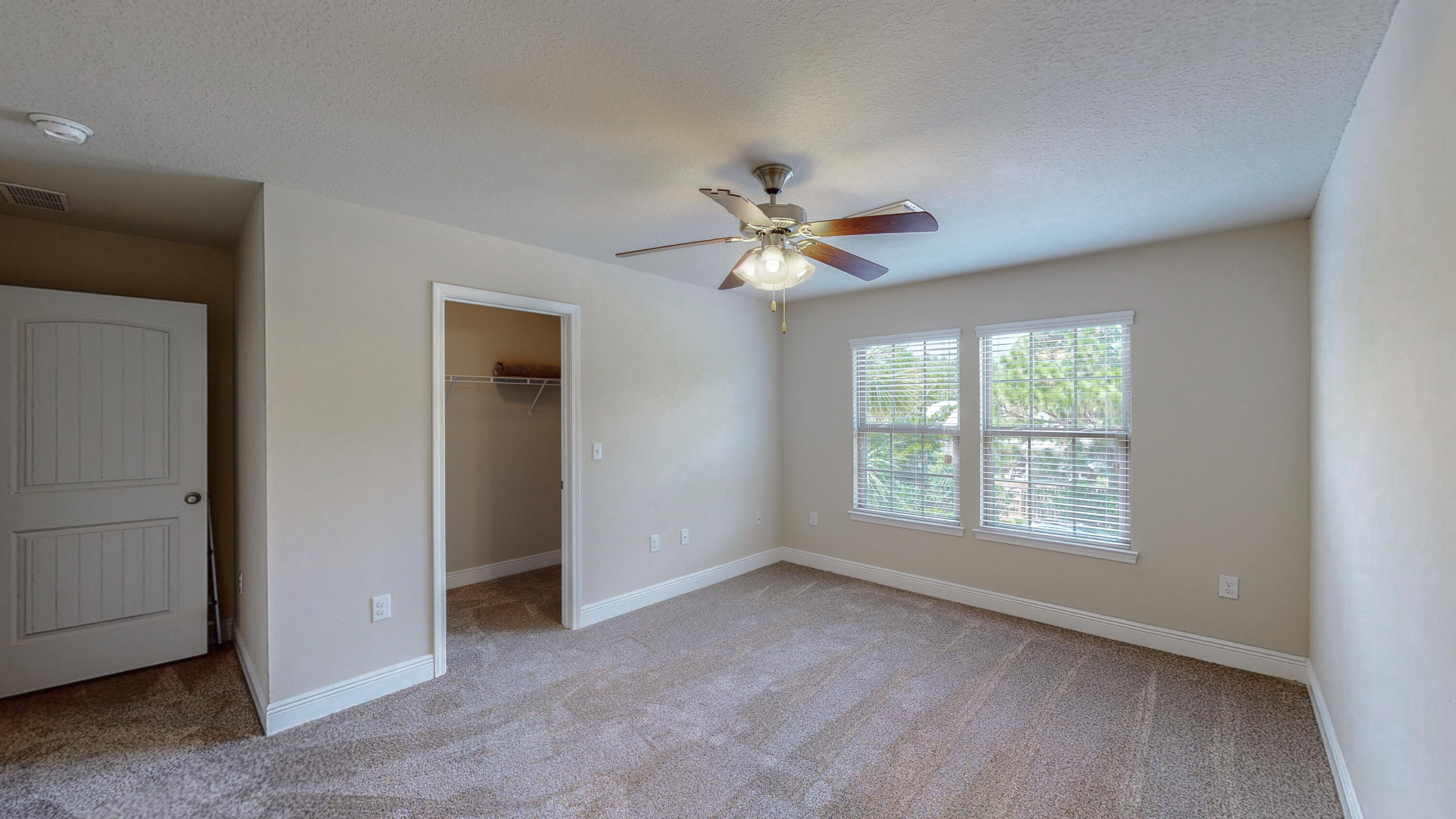 RESERVE POINTE - Residential
