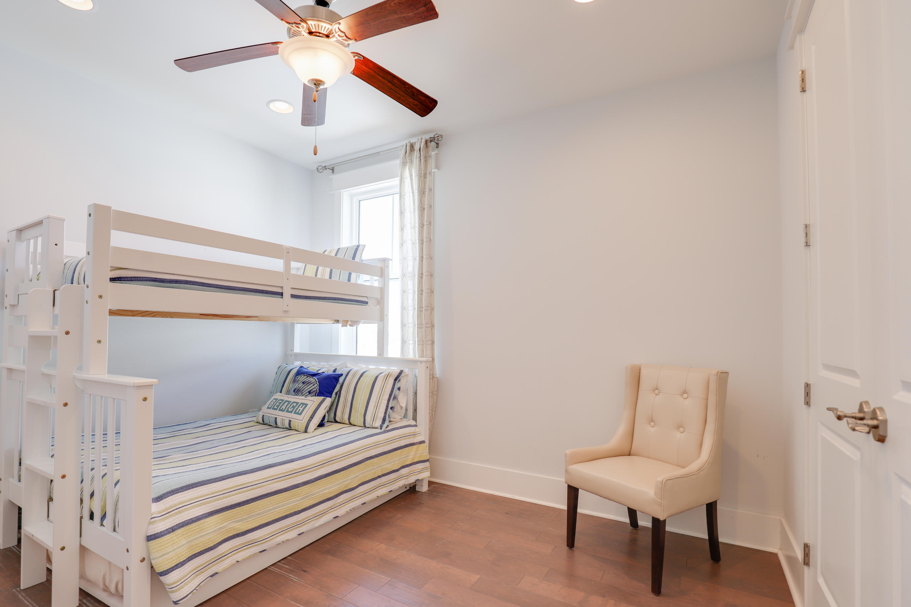 NATUREWALK AT SEAGROVE - Residential