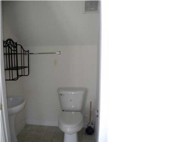 ROLLING PINES - Residential Lease