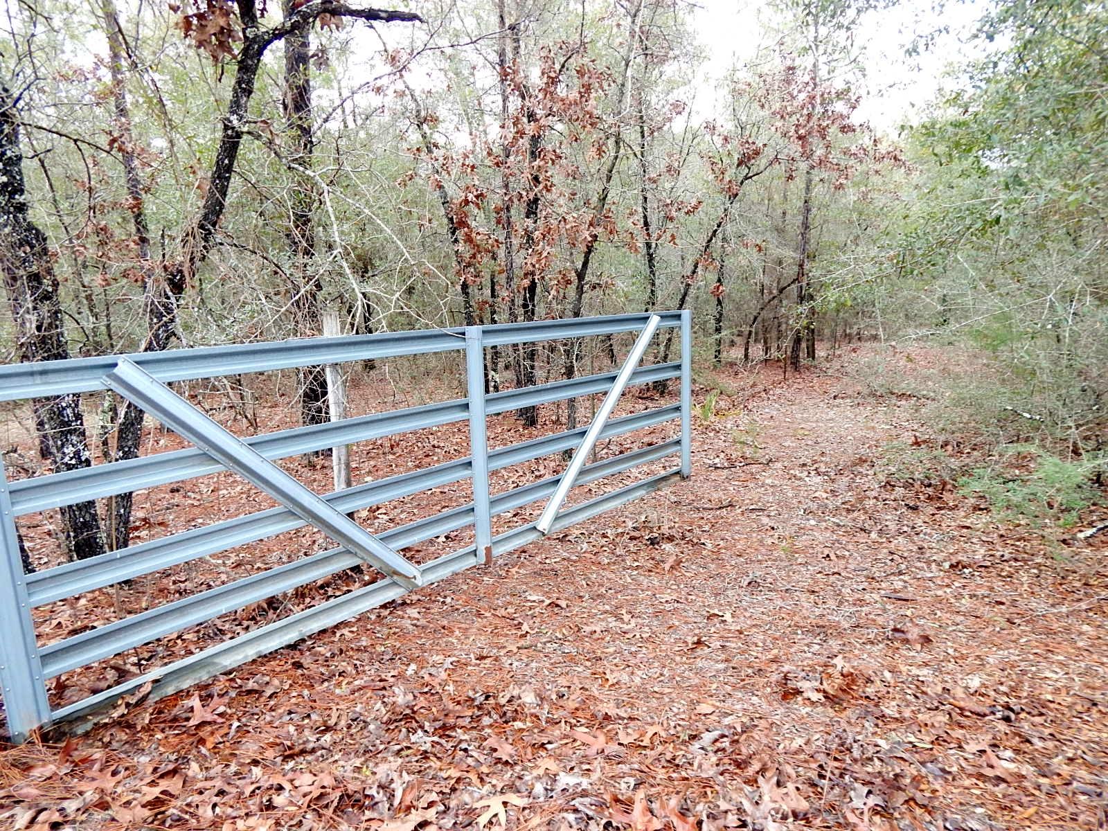 METES & BOUNDS - Farm