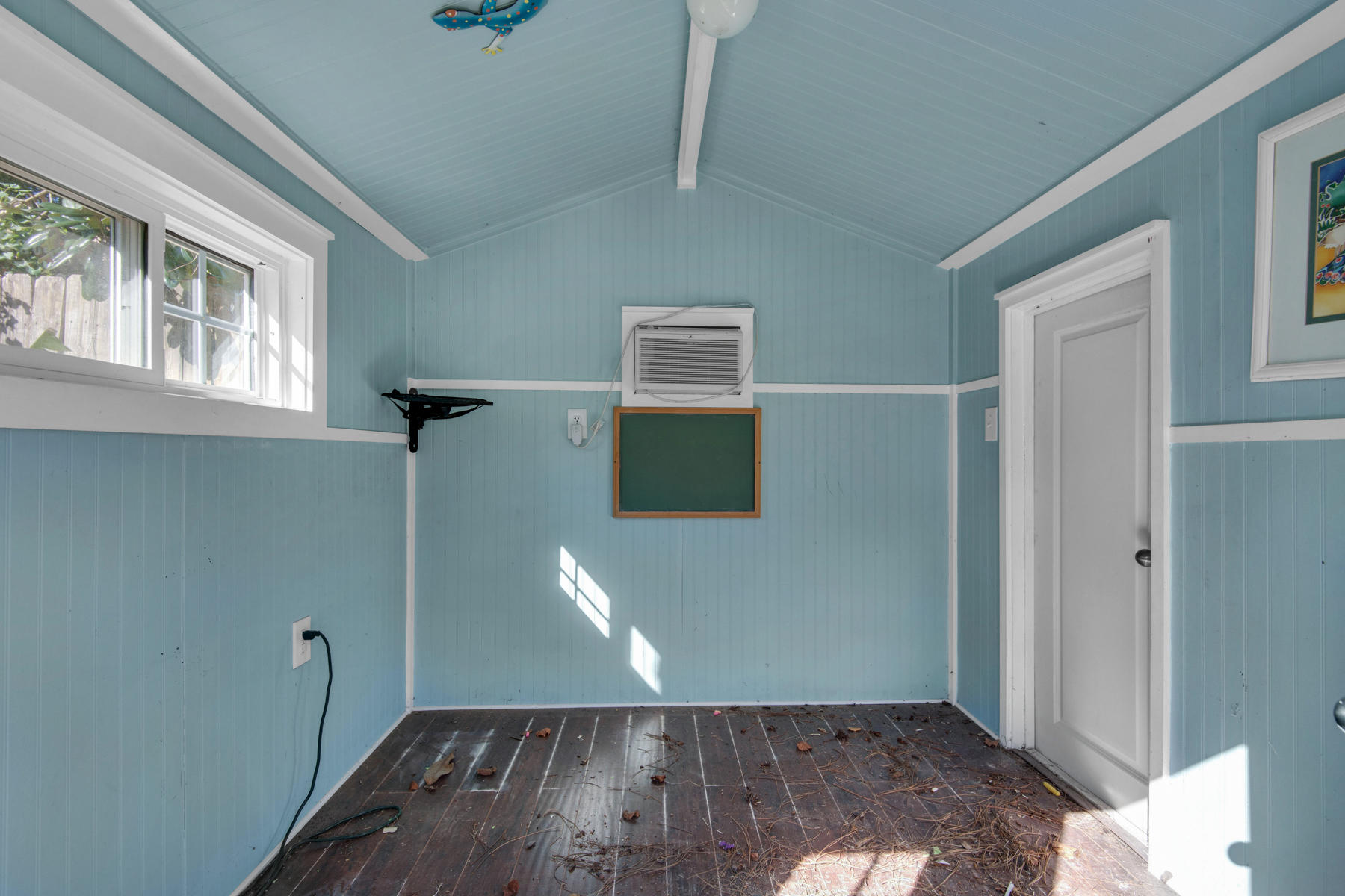 PINE GARDEN UNREC - Residential