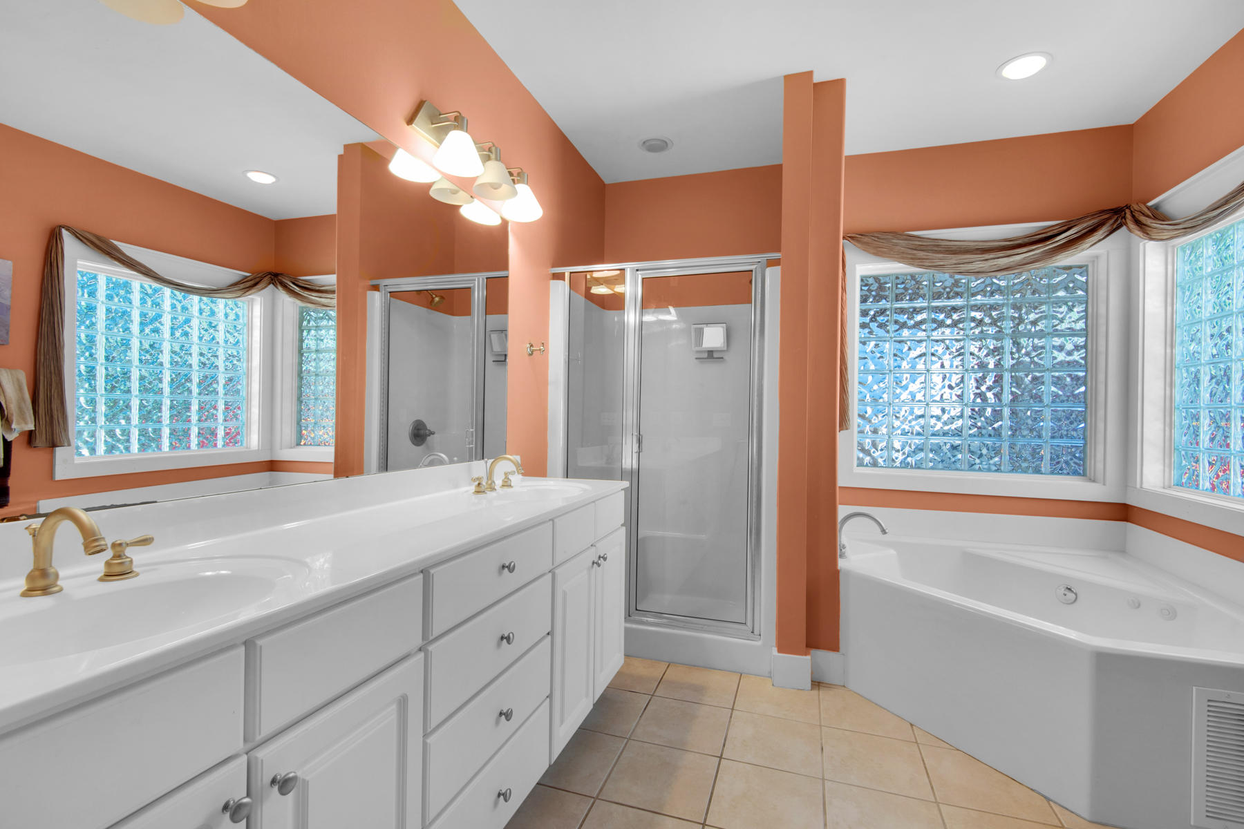 PINE GARDEN UNREC - Residential