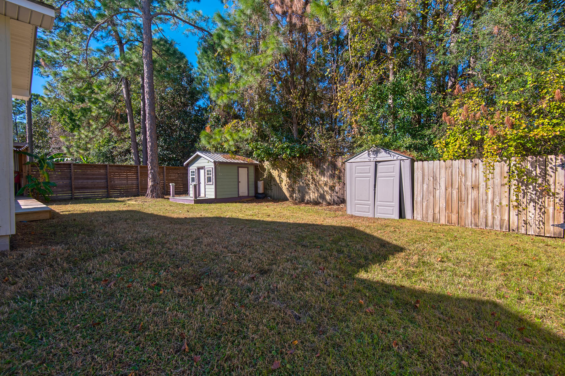 PINE GARDEN UNREC - Residential