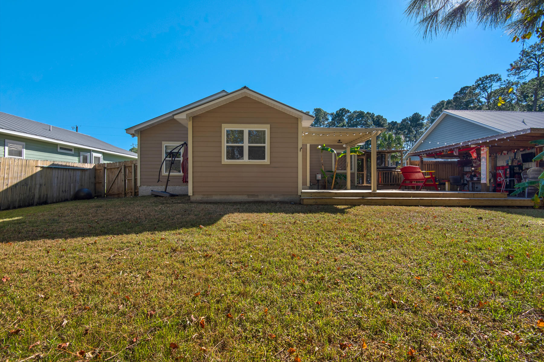 PINE GARDEN UNREC - Residential